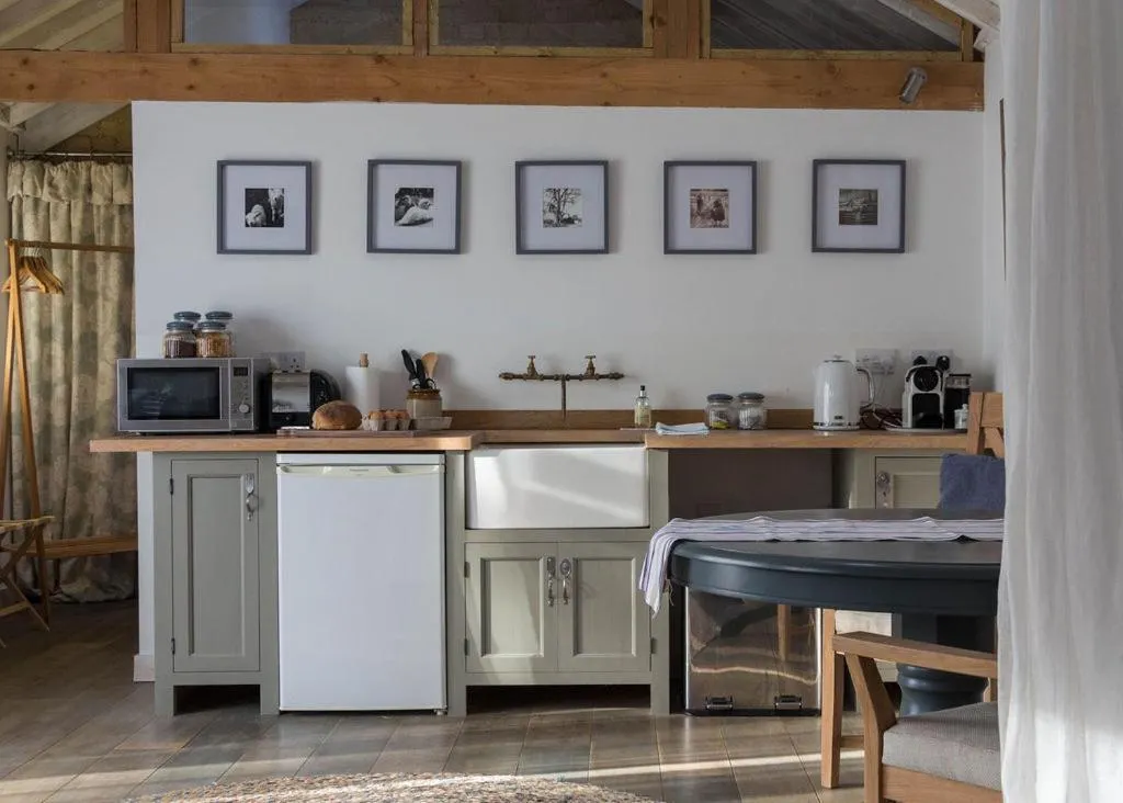 Kitchen or kitchenette in Crafts Hill Barn