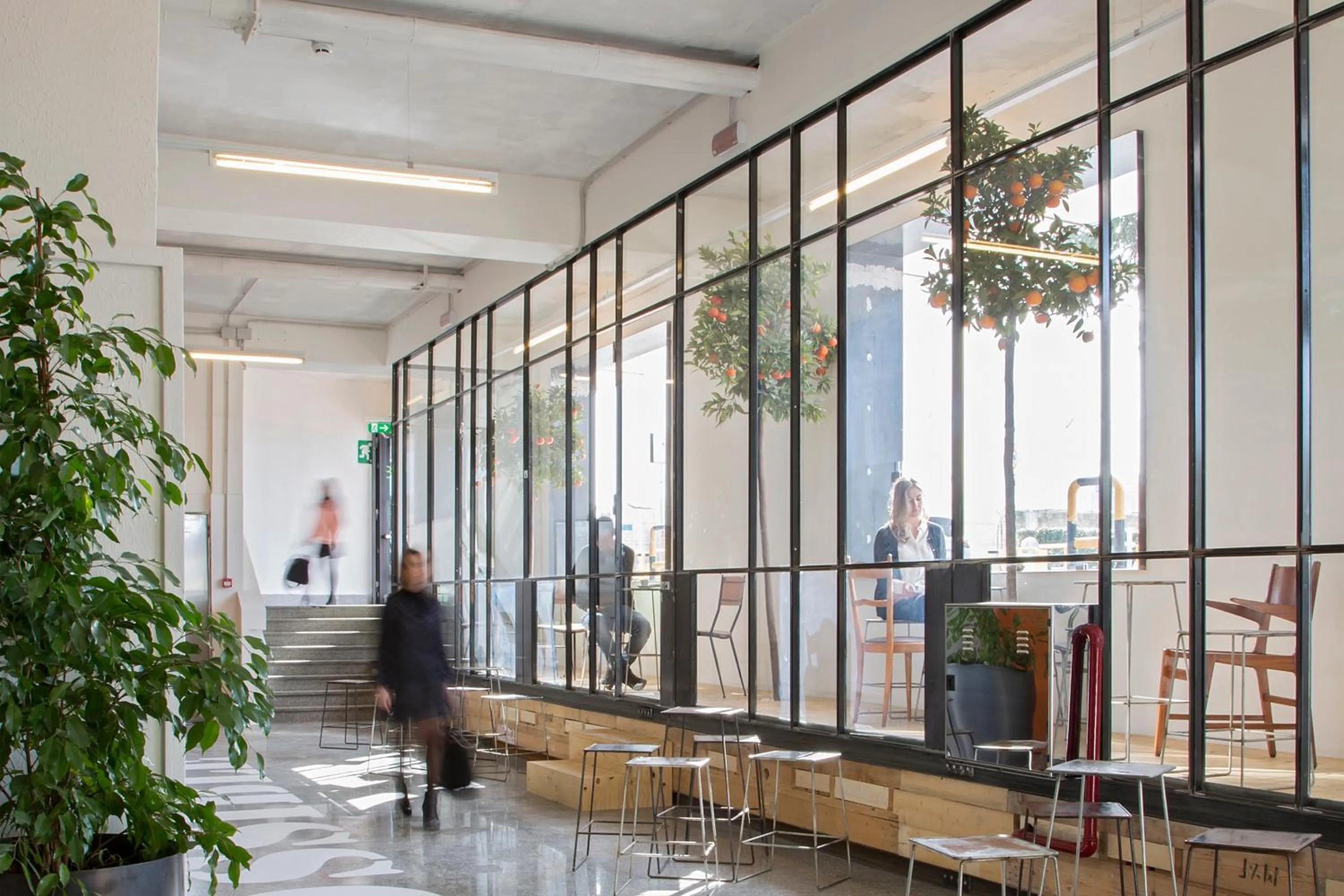 People in Bed & Boarding