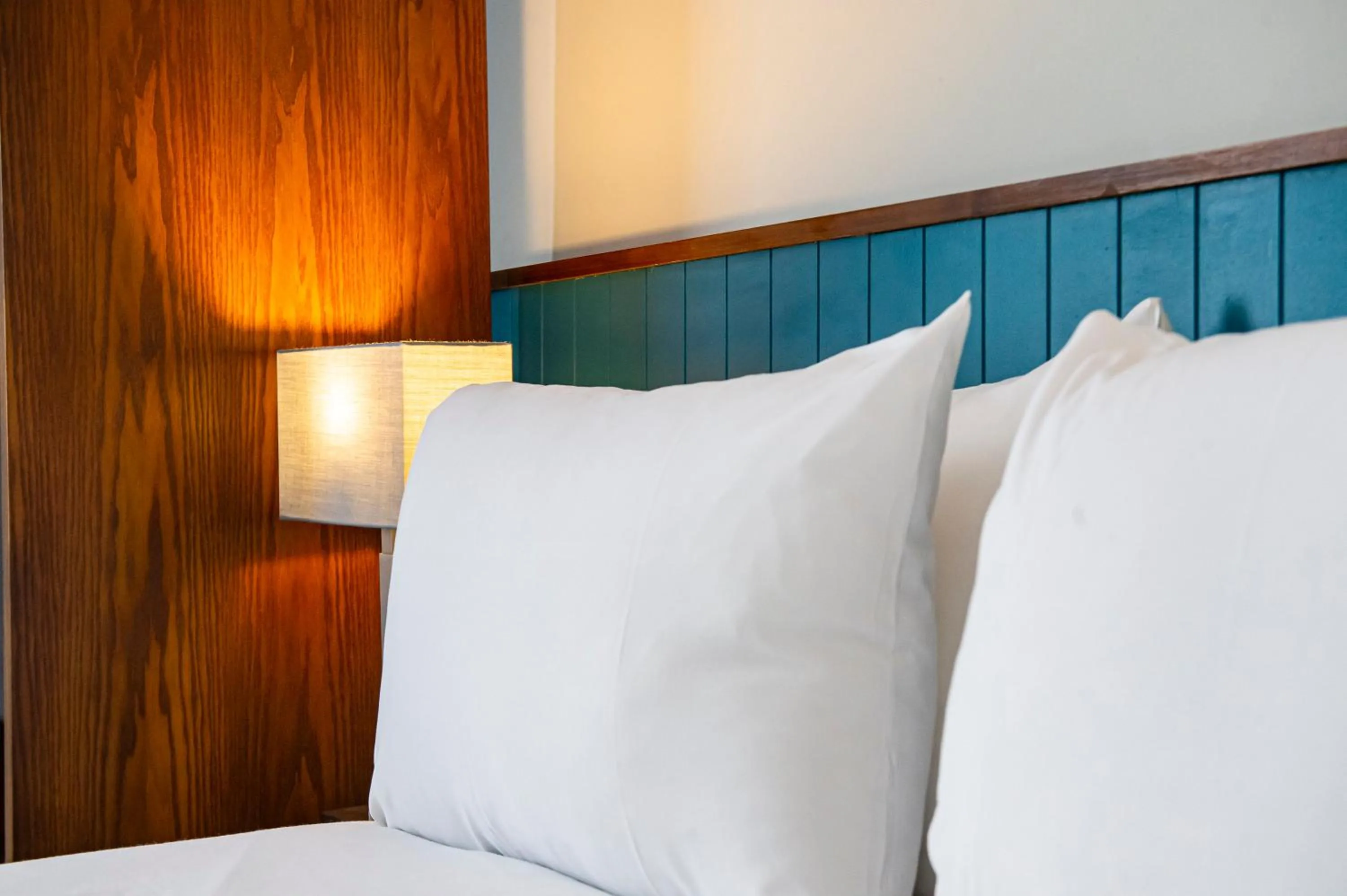 Bed in Highfield Hotel By Greene King Inn