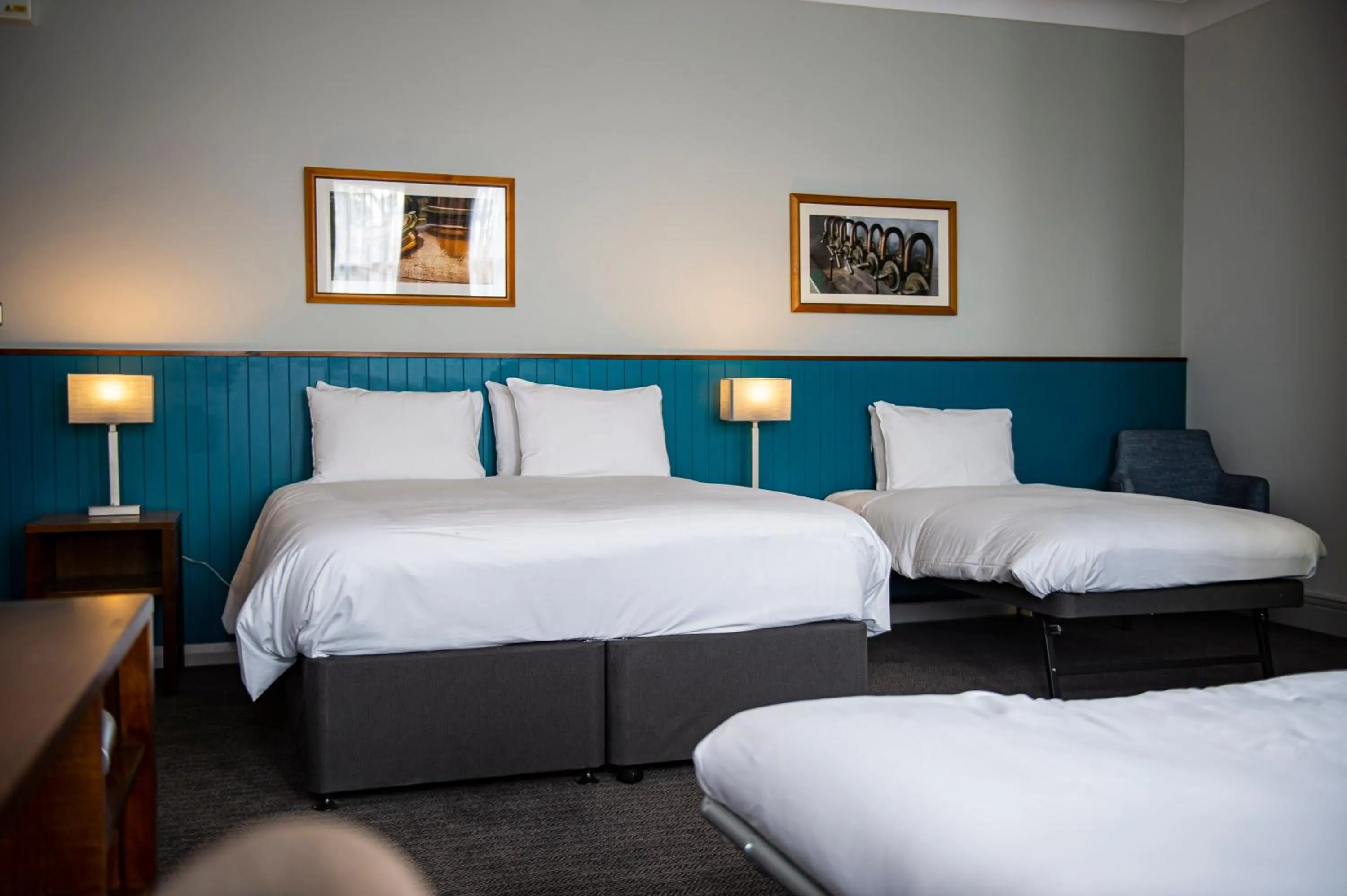 Bed in Highfield Hotel By Greene King Inn