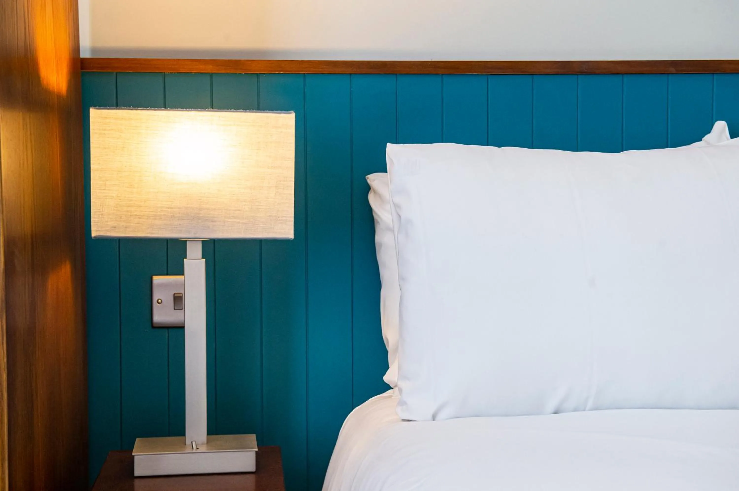 Bed in Highfield Hotel By Greene King Inn