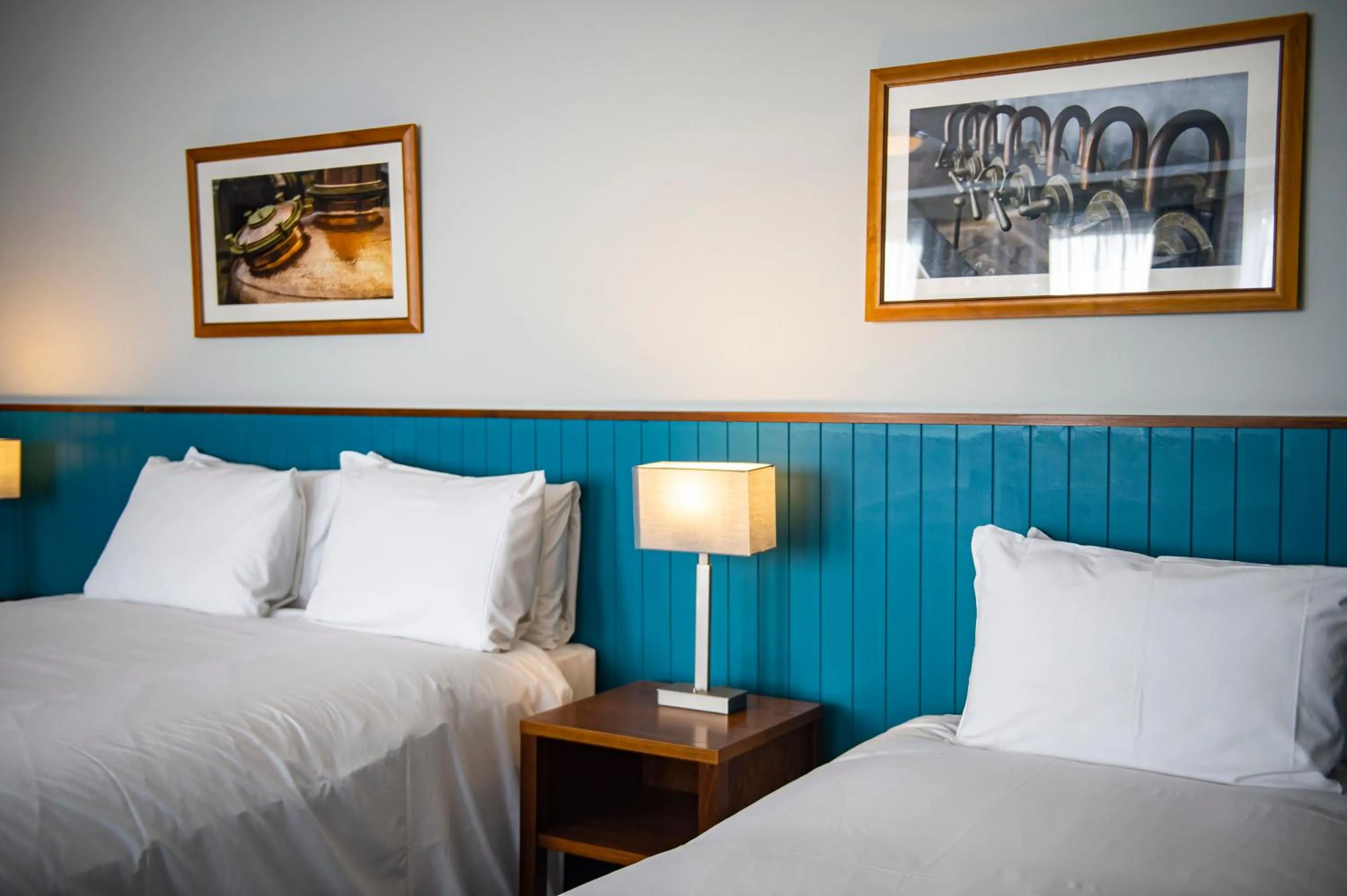 Bed in Highfield Hotel By Greene King Inn
