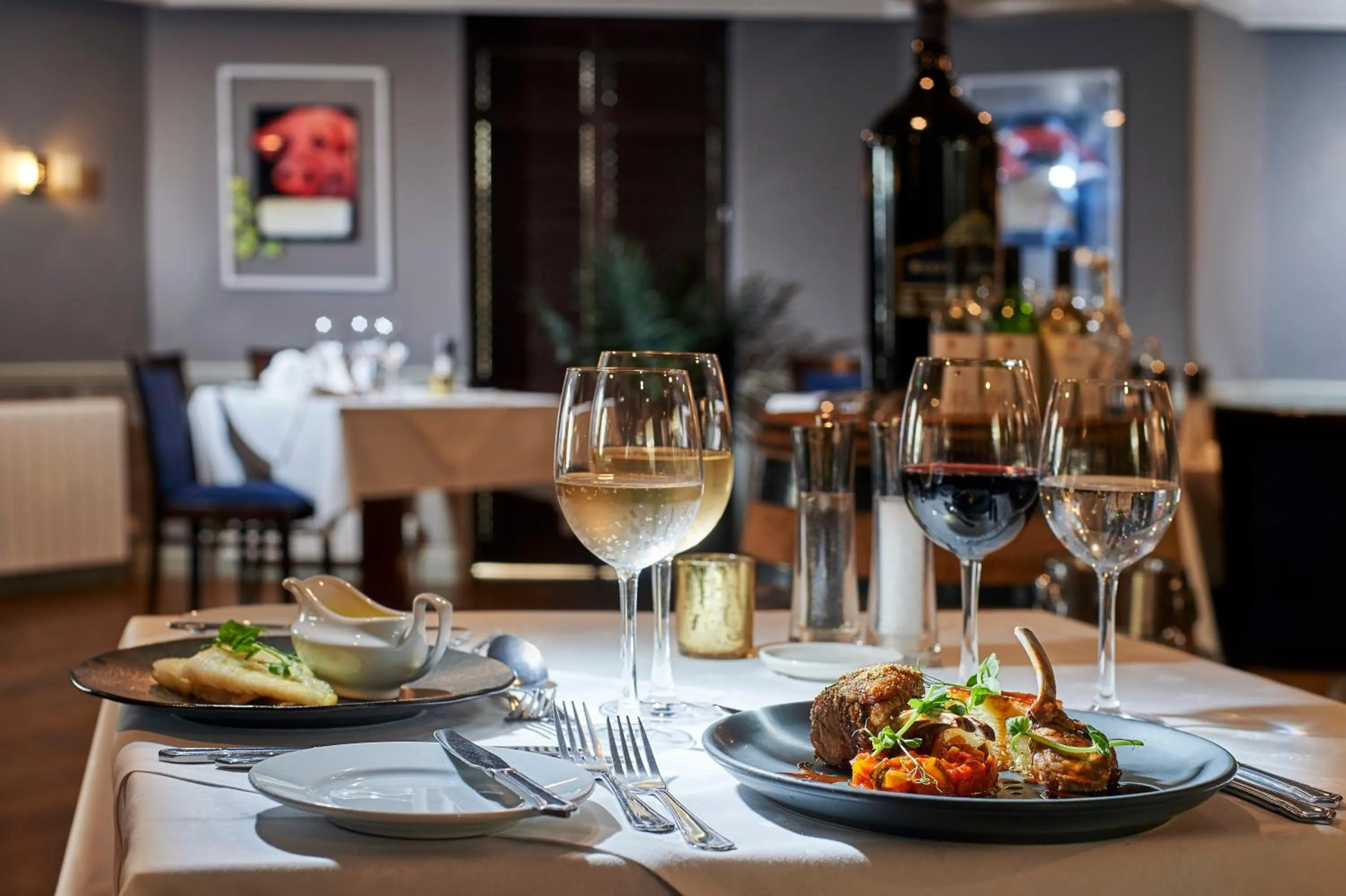 Restaurant/places to eat in Les Rocquettes Hotel