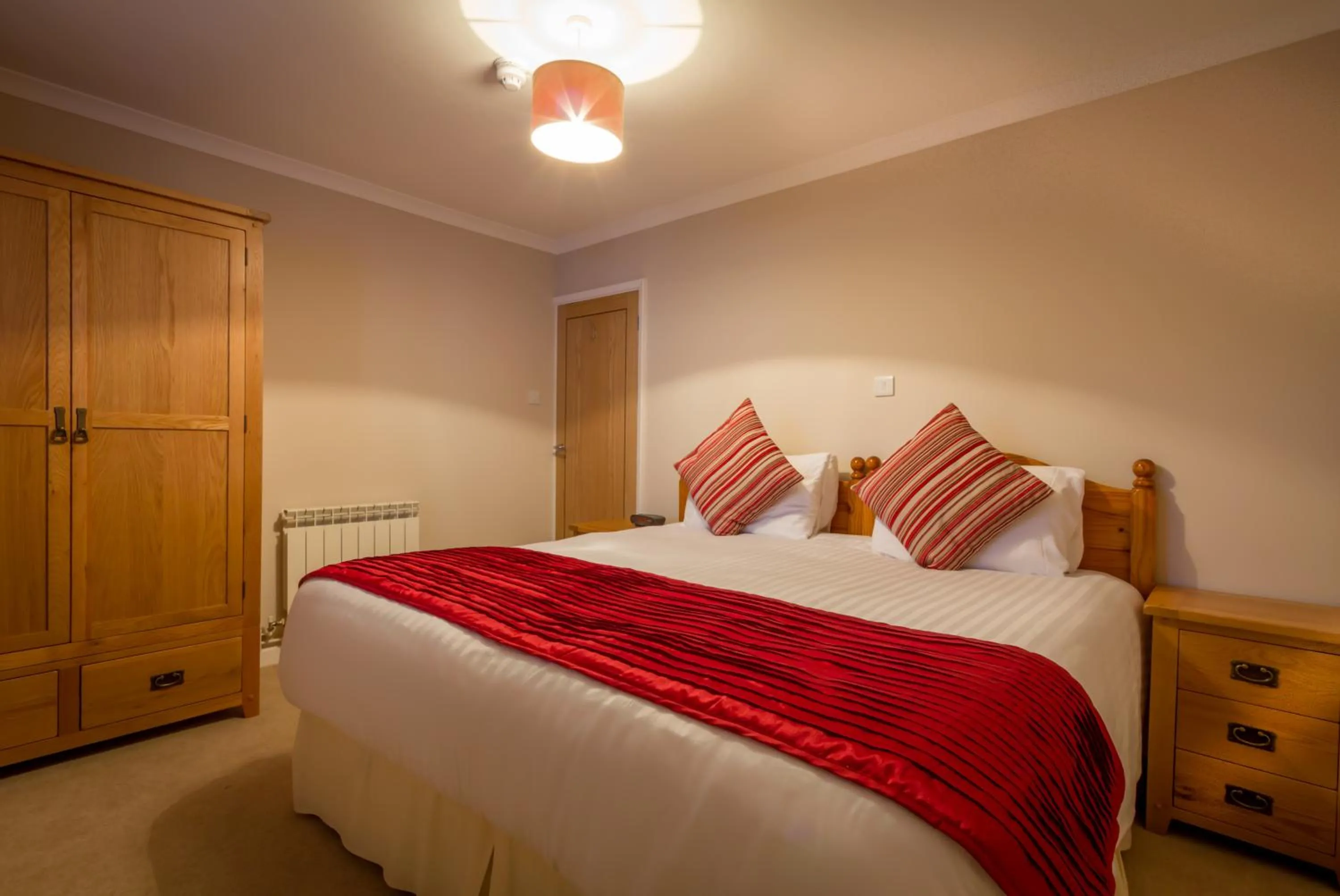 Photo of the whole room, Bed in Les Rocquettes Hotel