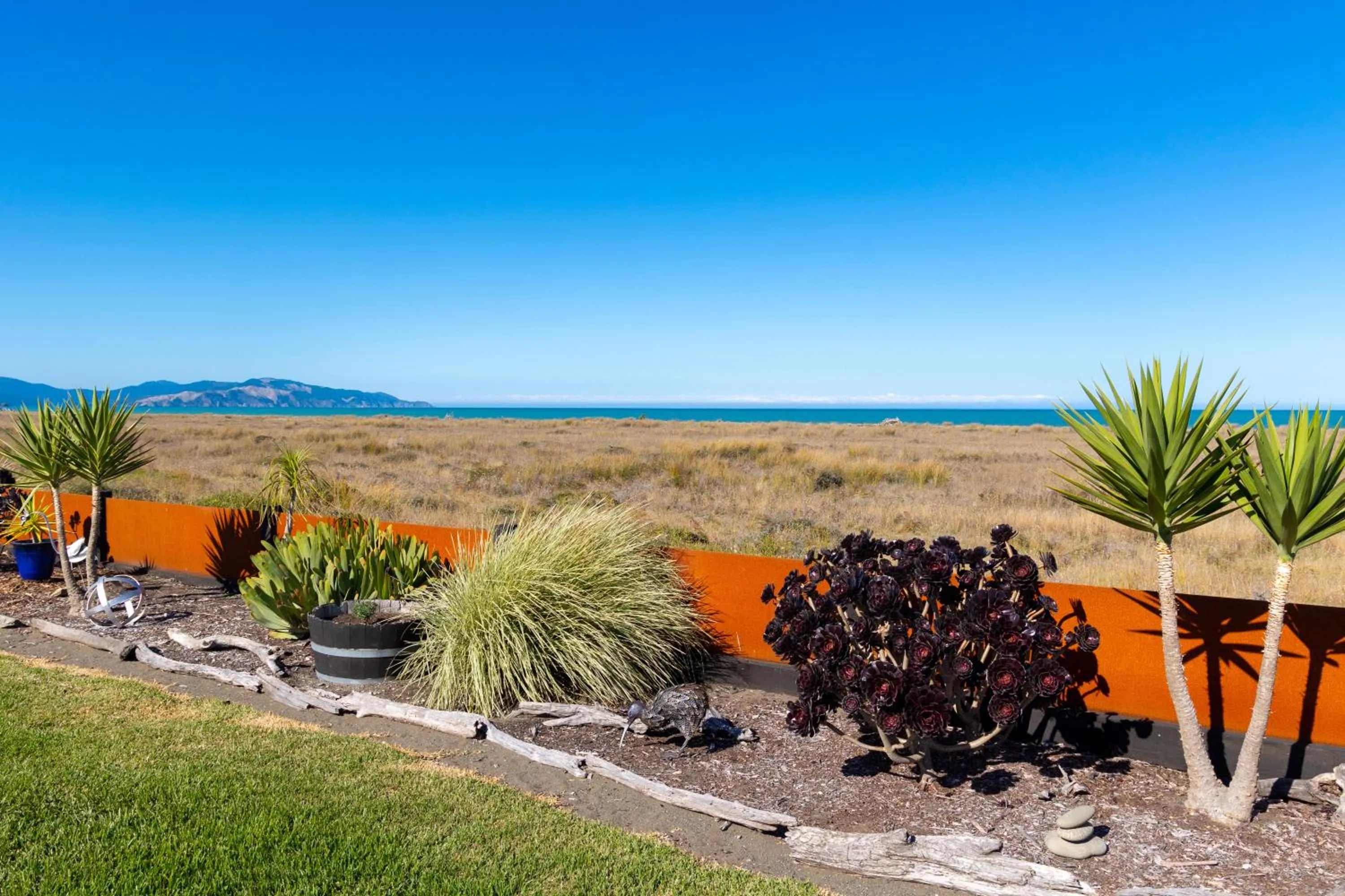 Natural landscape in Ocean View Beachfront Apartment