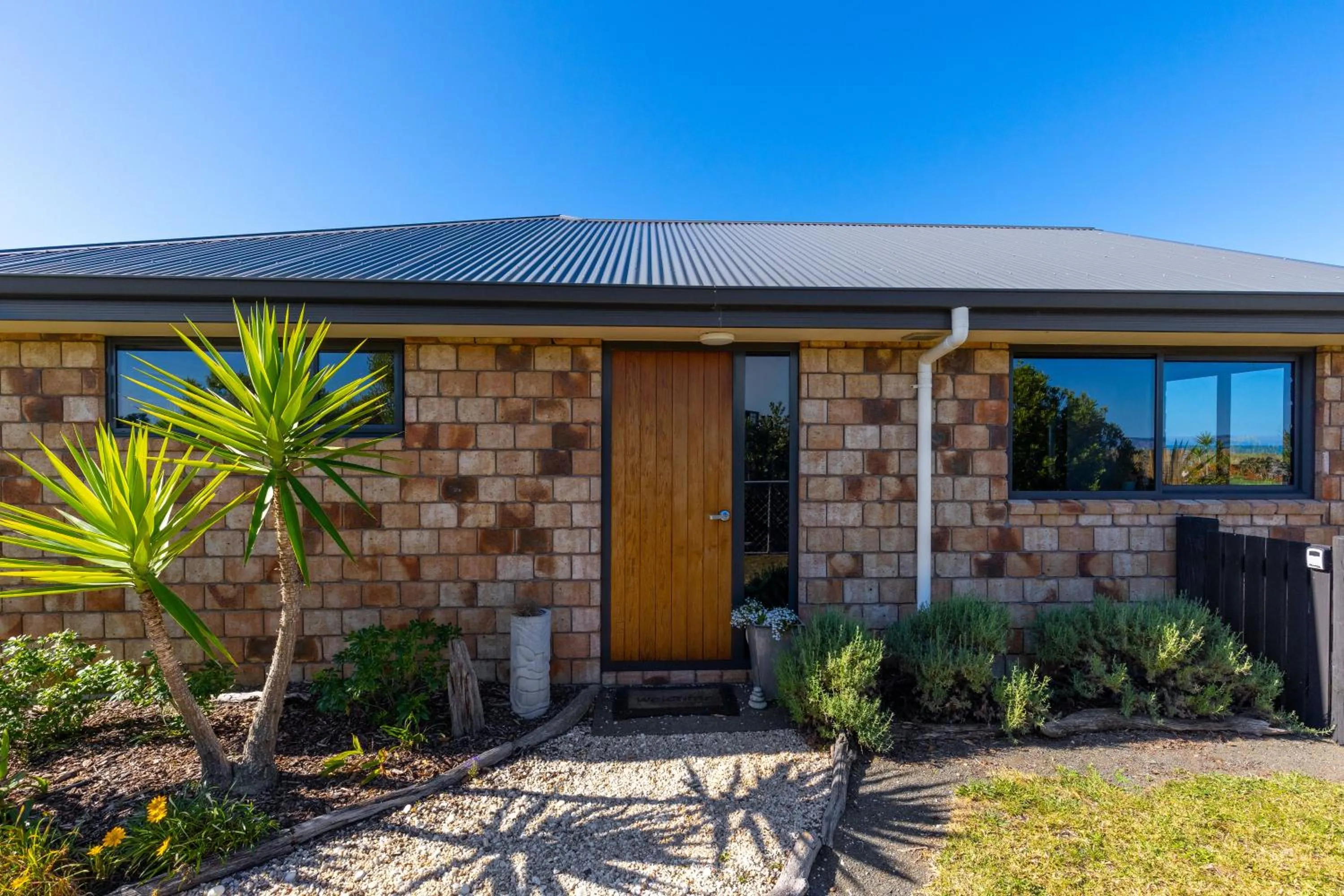 Property building in Ocean View Beachfront Apartment