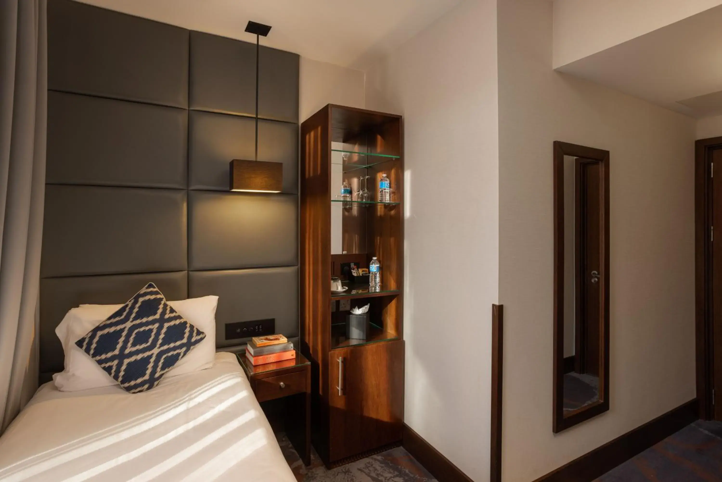 Bed in Montcalm Chilworth Townhouse, Paddington Bed in Montcalm Chilworth Townhouse, Paddington