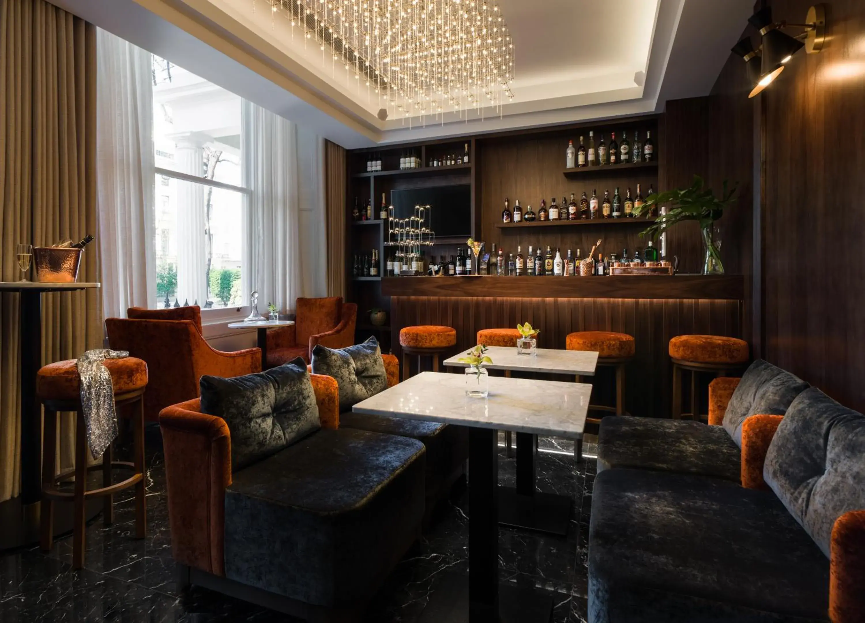 Lounge or bar in Montcalm Chilworth Townhouse, Paddington Lounge or bar in Montcalm Chilworth Townhouse, Paddington