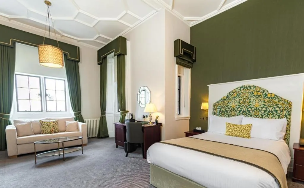 Bedroom, Bed in The Elvetham Hotel