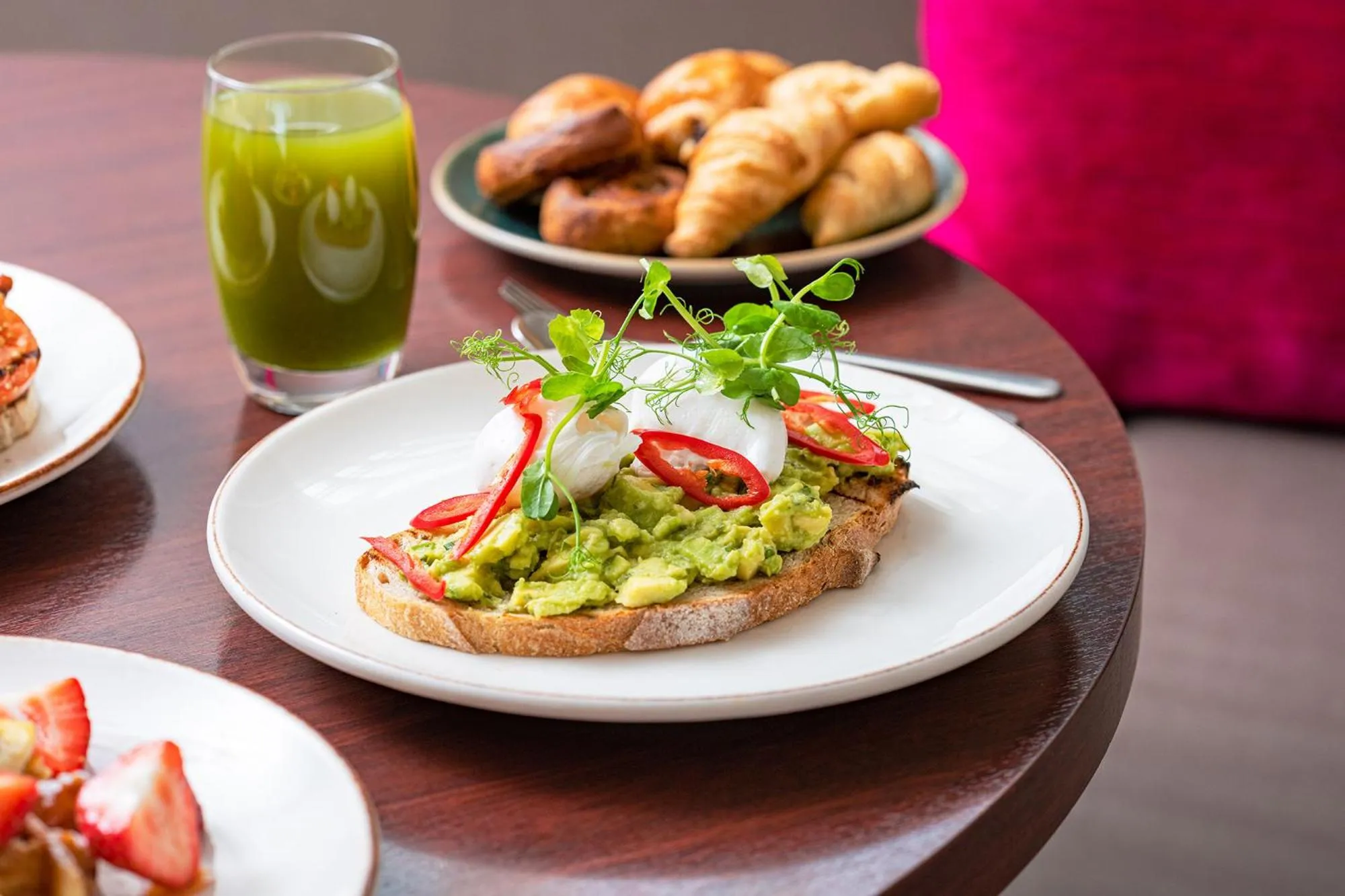 Restaurant/places to eat in K West Hotel & Spa