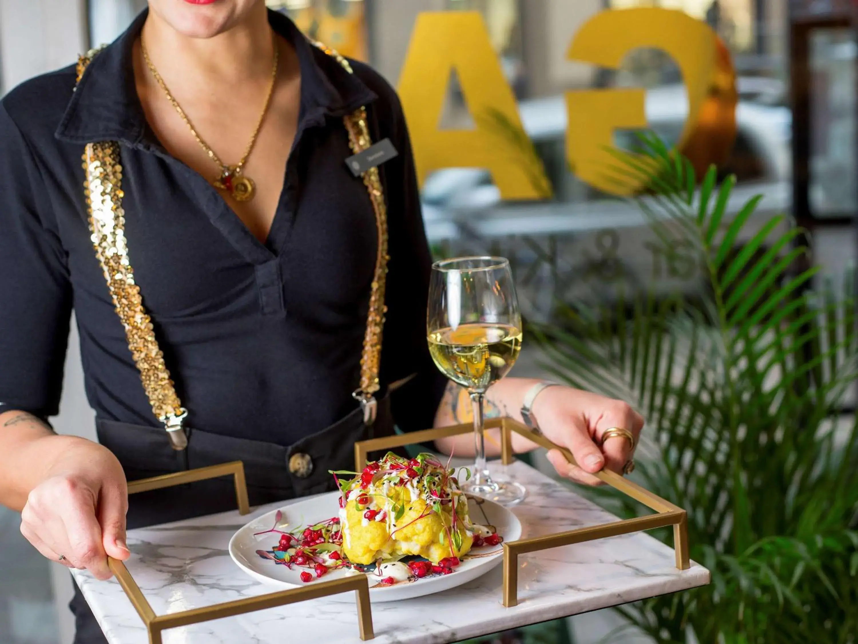 Lounge or bar in Pullman London St Pancras Lounge or bar in Pullman London St Pancras