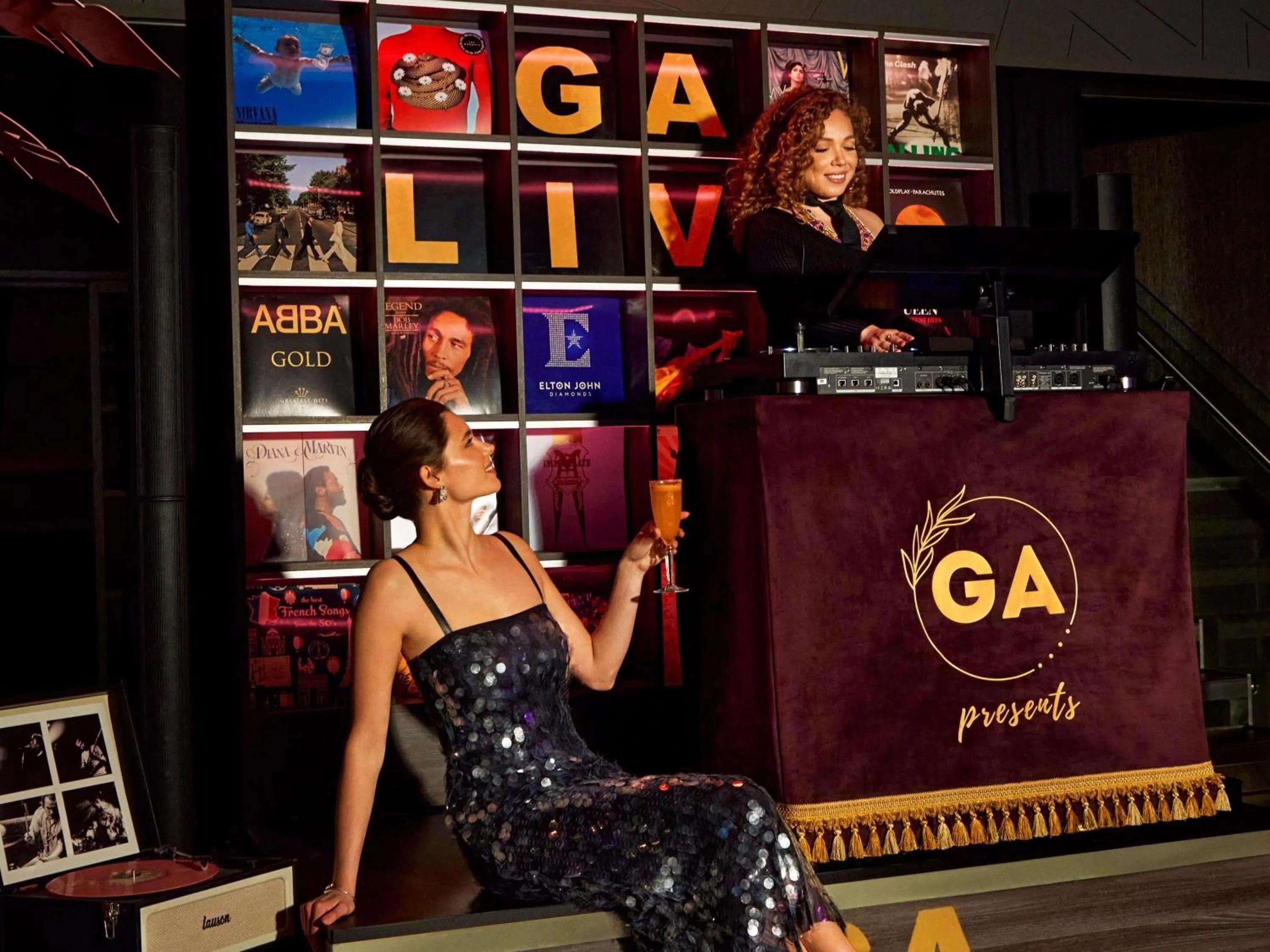 Lounge or bar in Pullman London St Pancras