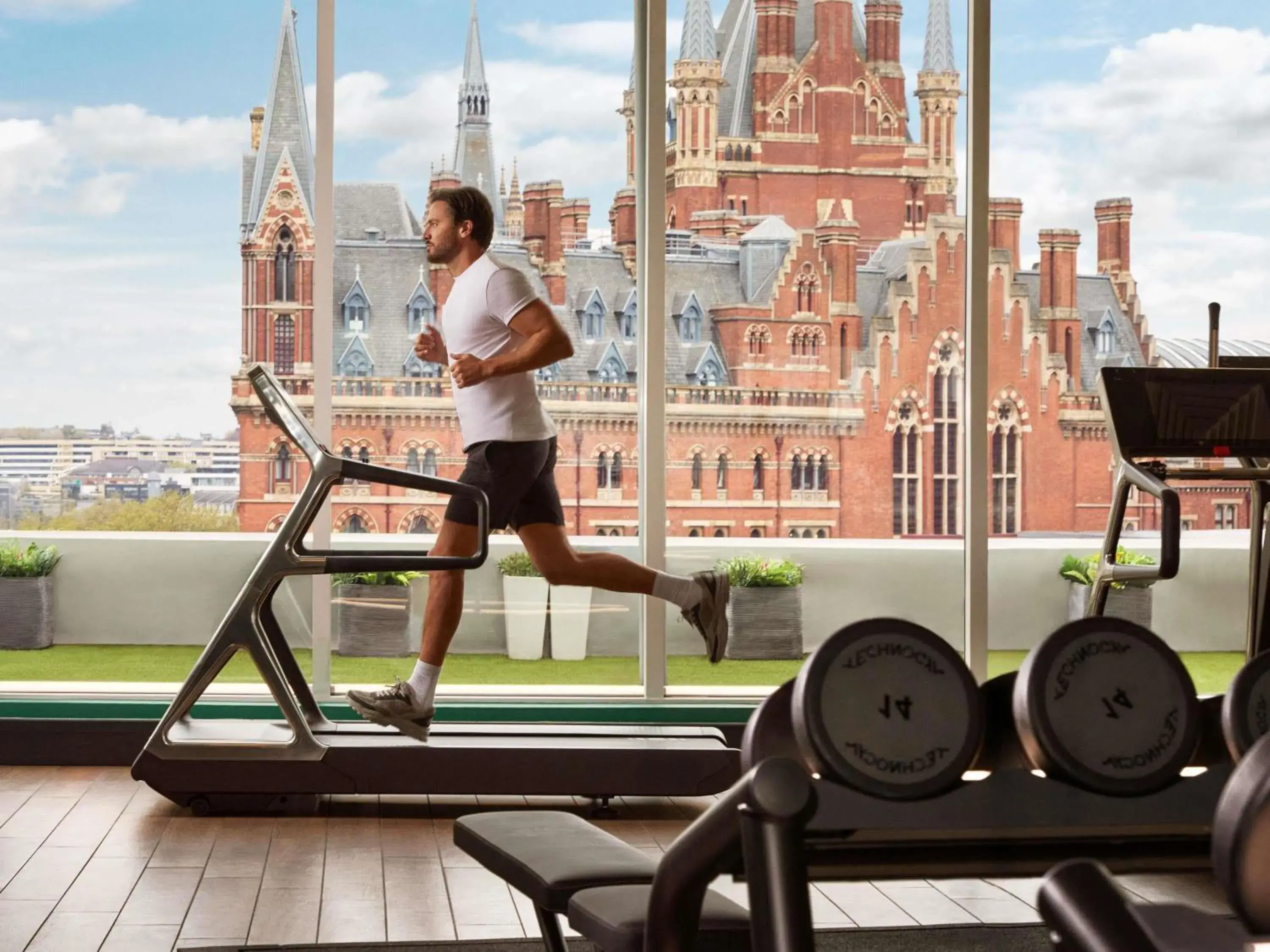 Fitness centre/facilities in Pullman London St Pancras Fitness centre/facilities in Pullman London St Pancras