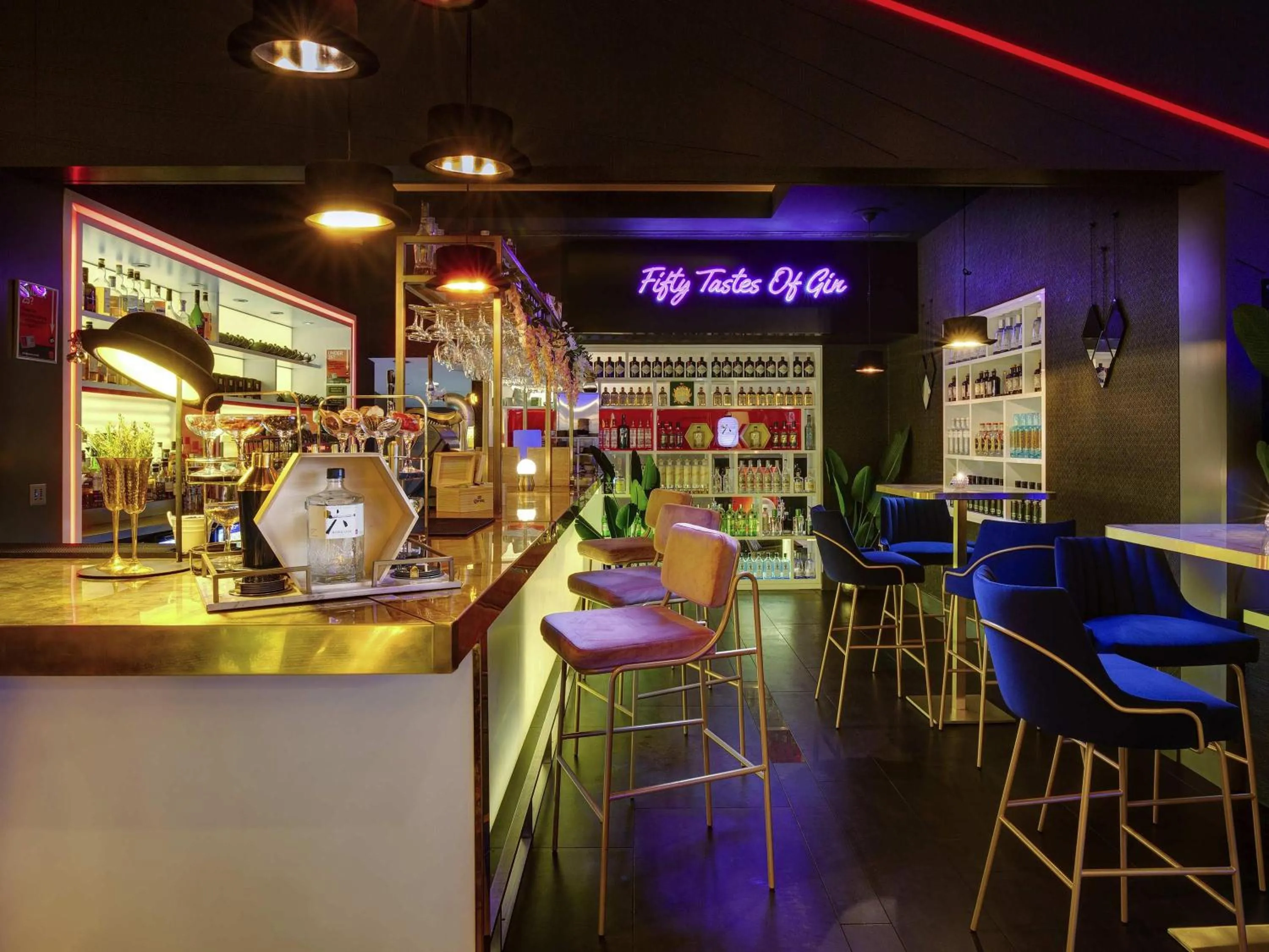 Lounge or bar in Pullman London St Pancras