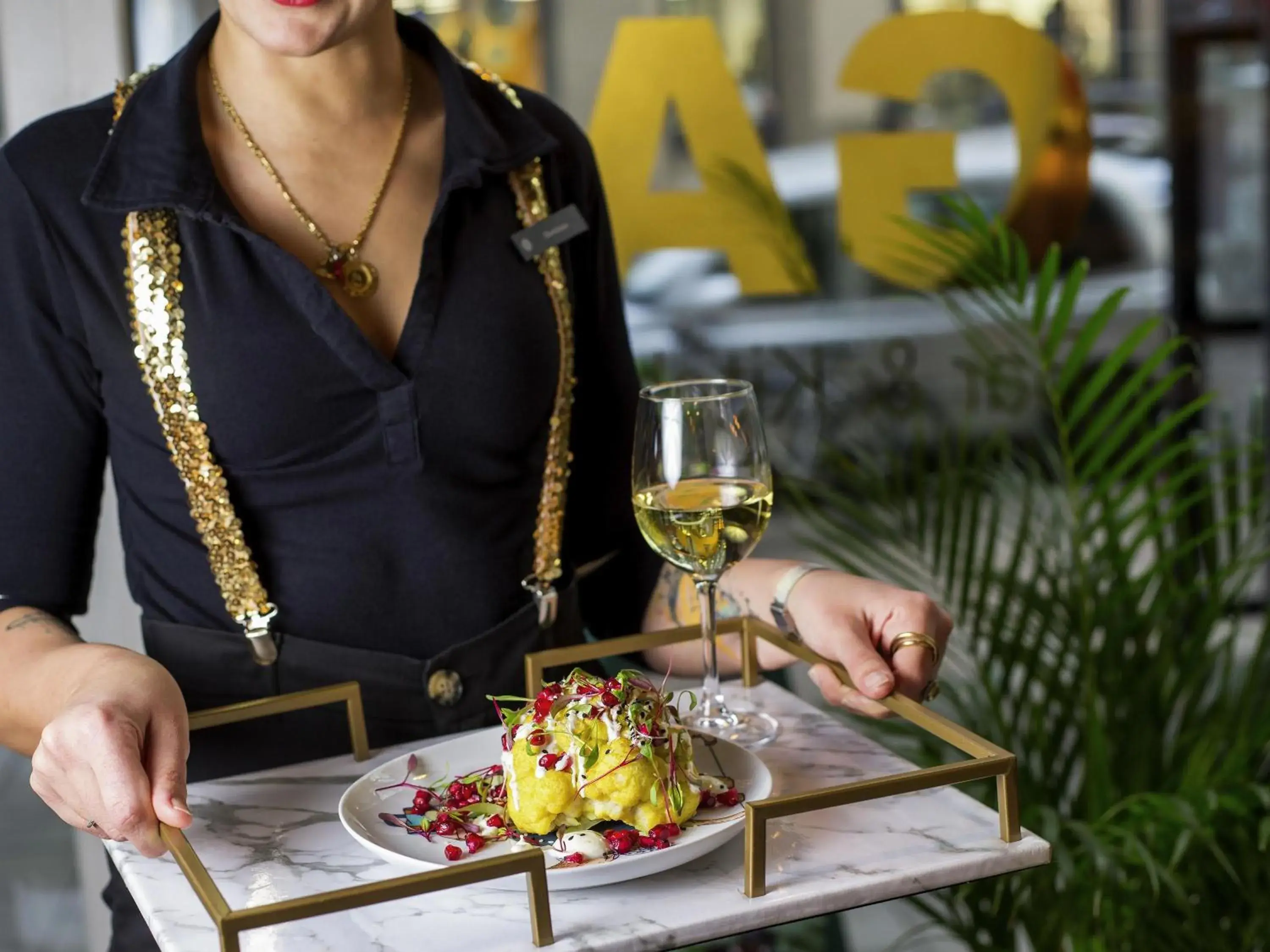 Lounge or bar in Pullman London St Pancras Lounge or bar in Pullman London St Pancras