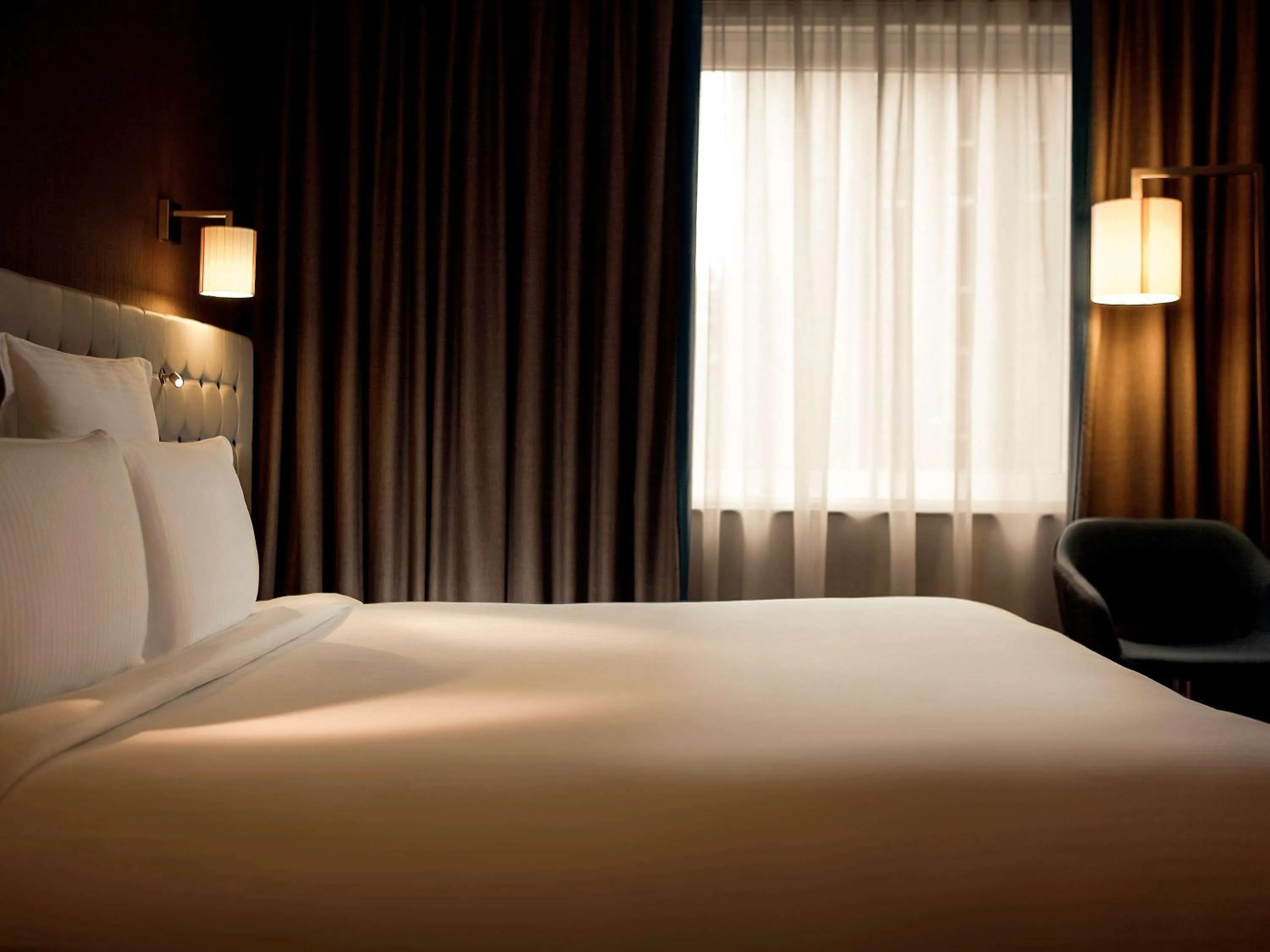 Photo of the whole room, Bed in Pullman London St Pancras