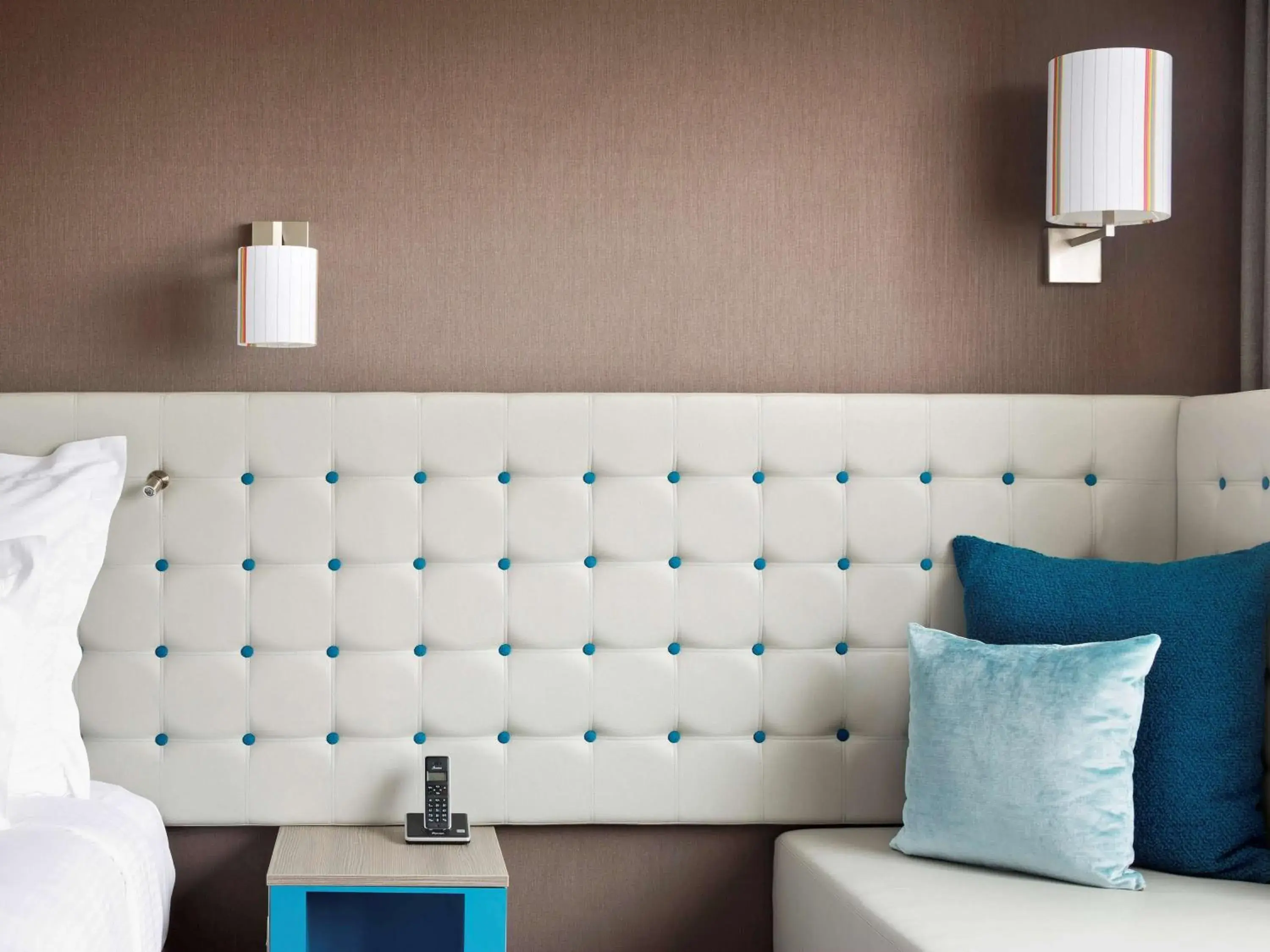 Photo of the whole room, Bed in Pullman London St Pancras Photo of the whole room, Bed in Pullman London St Pancras