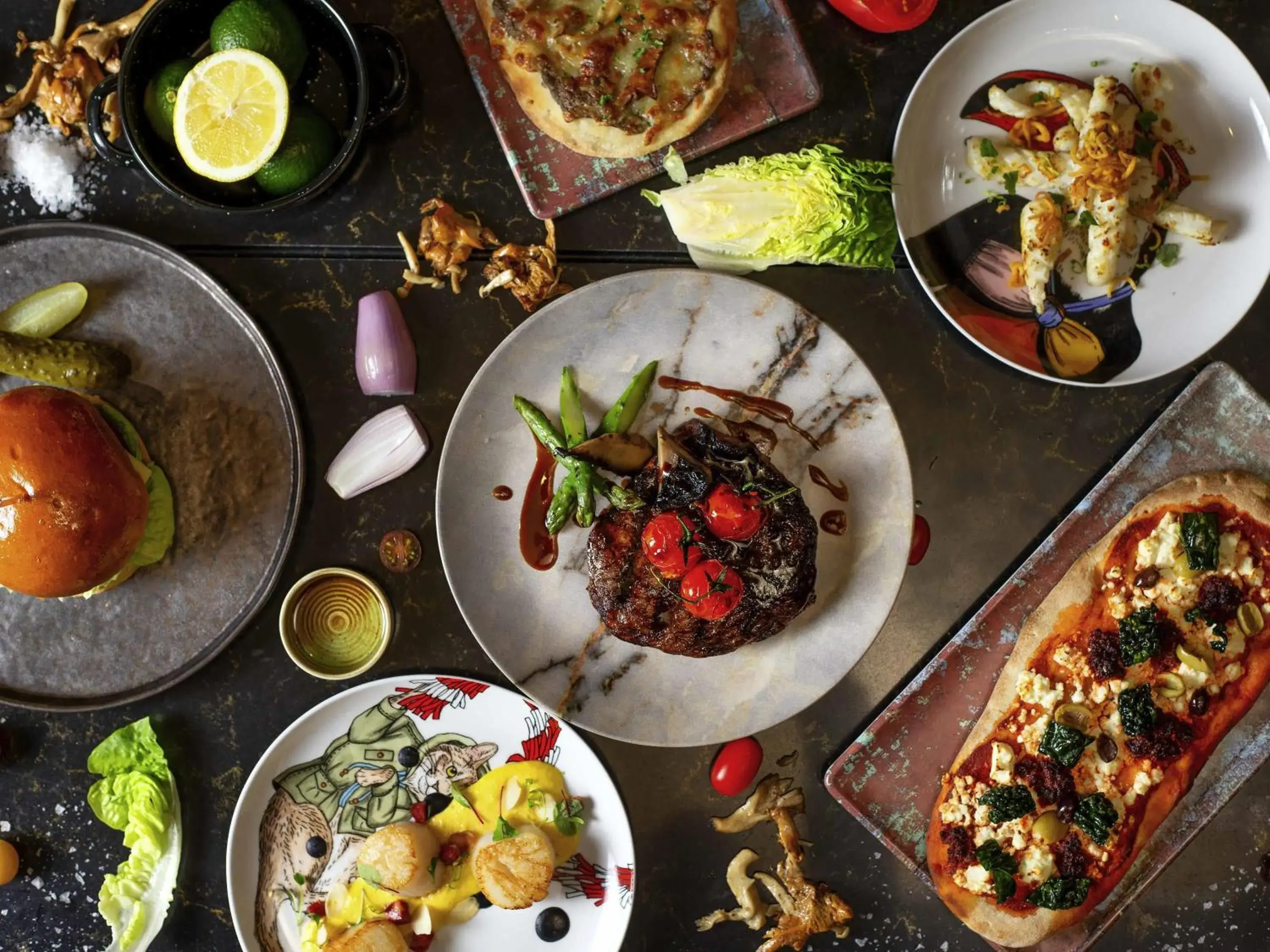 Lounge or bar in Pullman London St Pancras Lounge or bar in Pullman London St Pancras