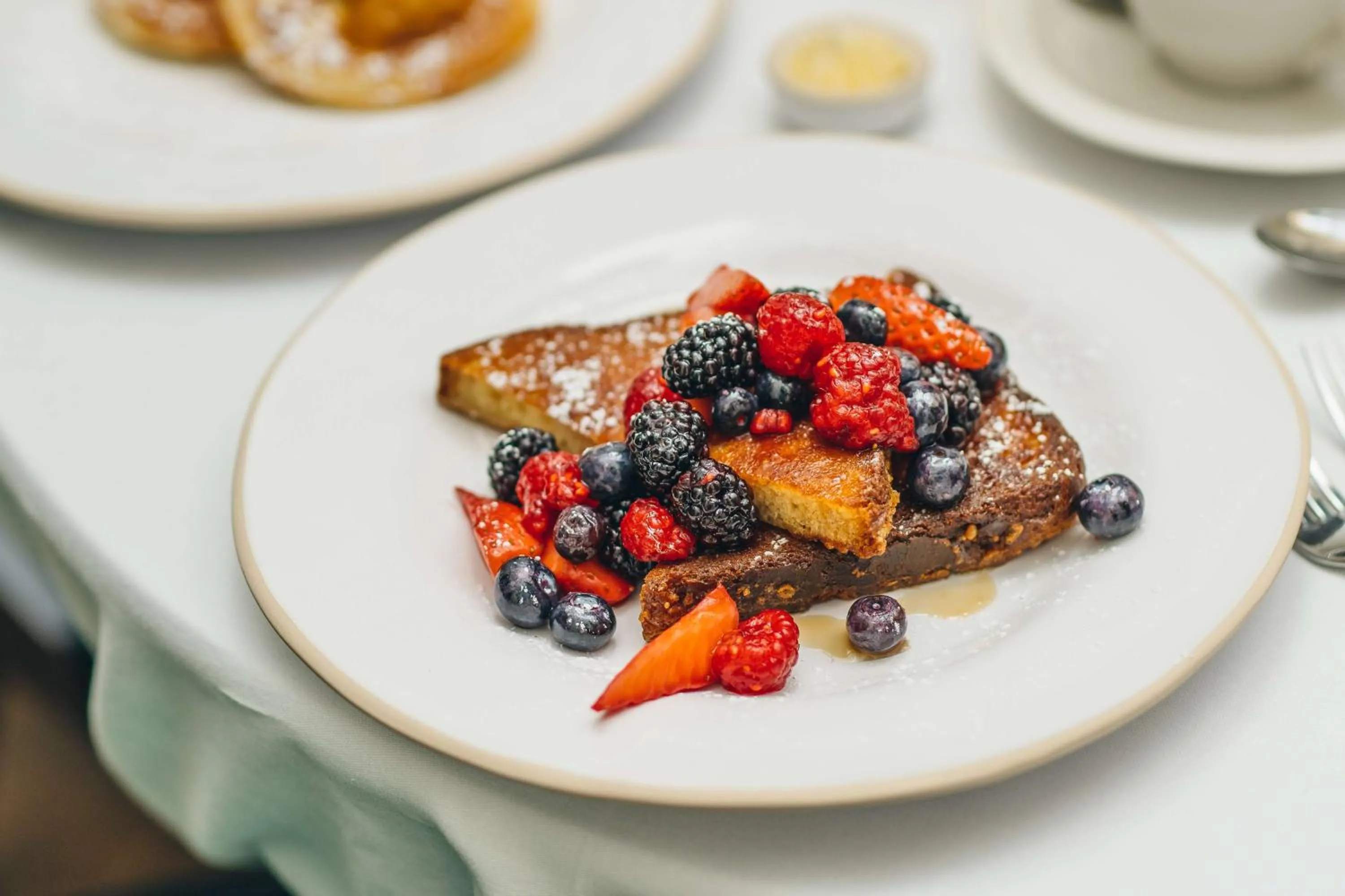 Food and drinks in Holmes Hotel London