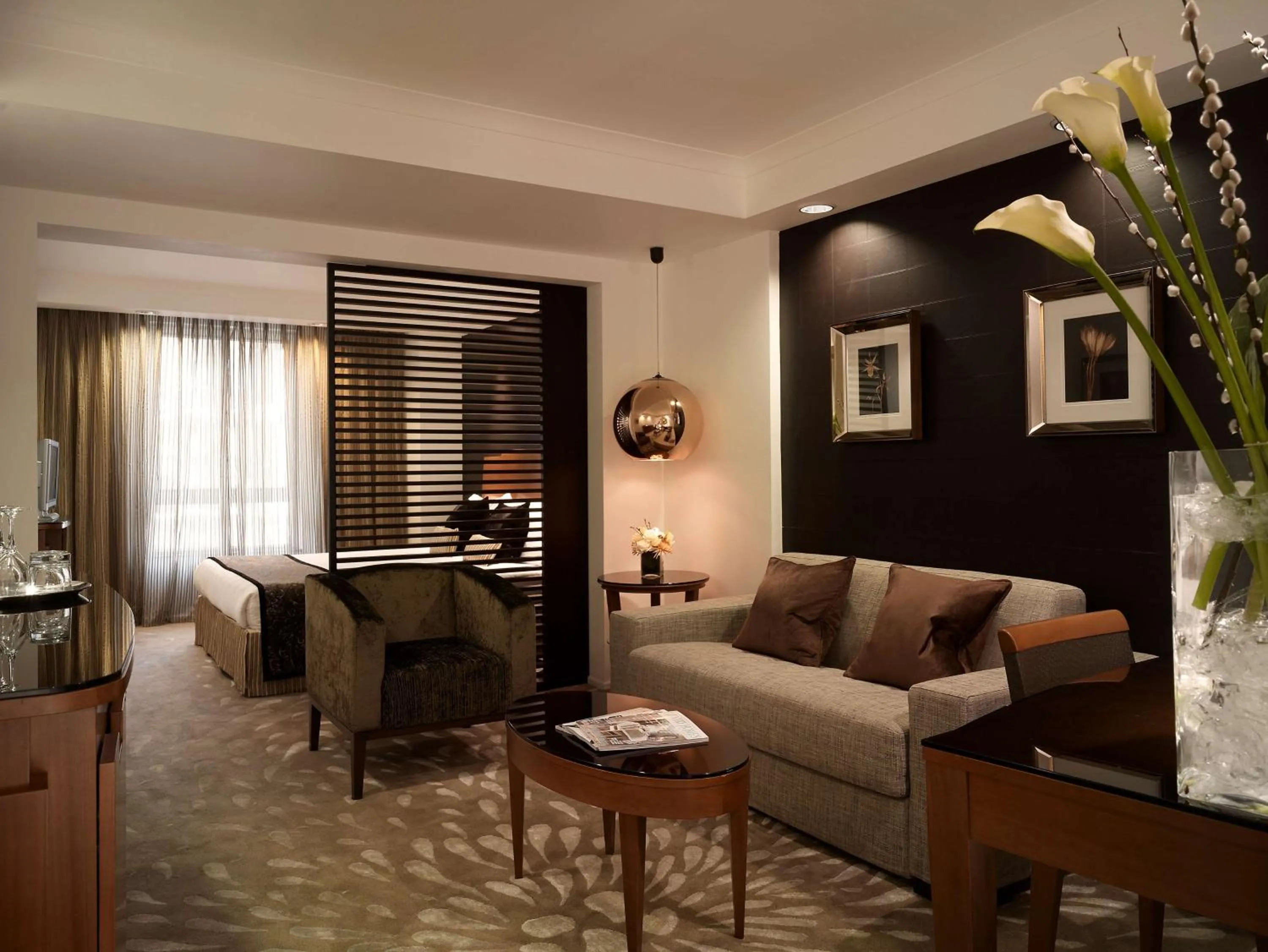 Bedroom in Park Plaza Victoria London