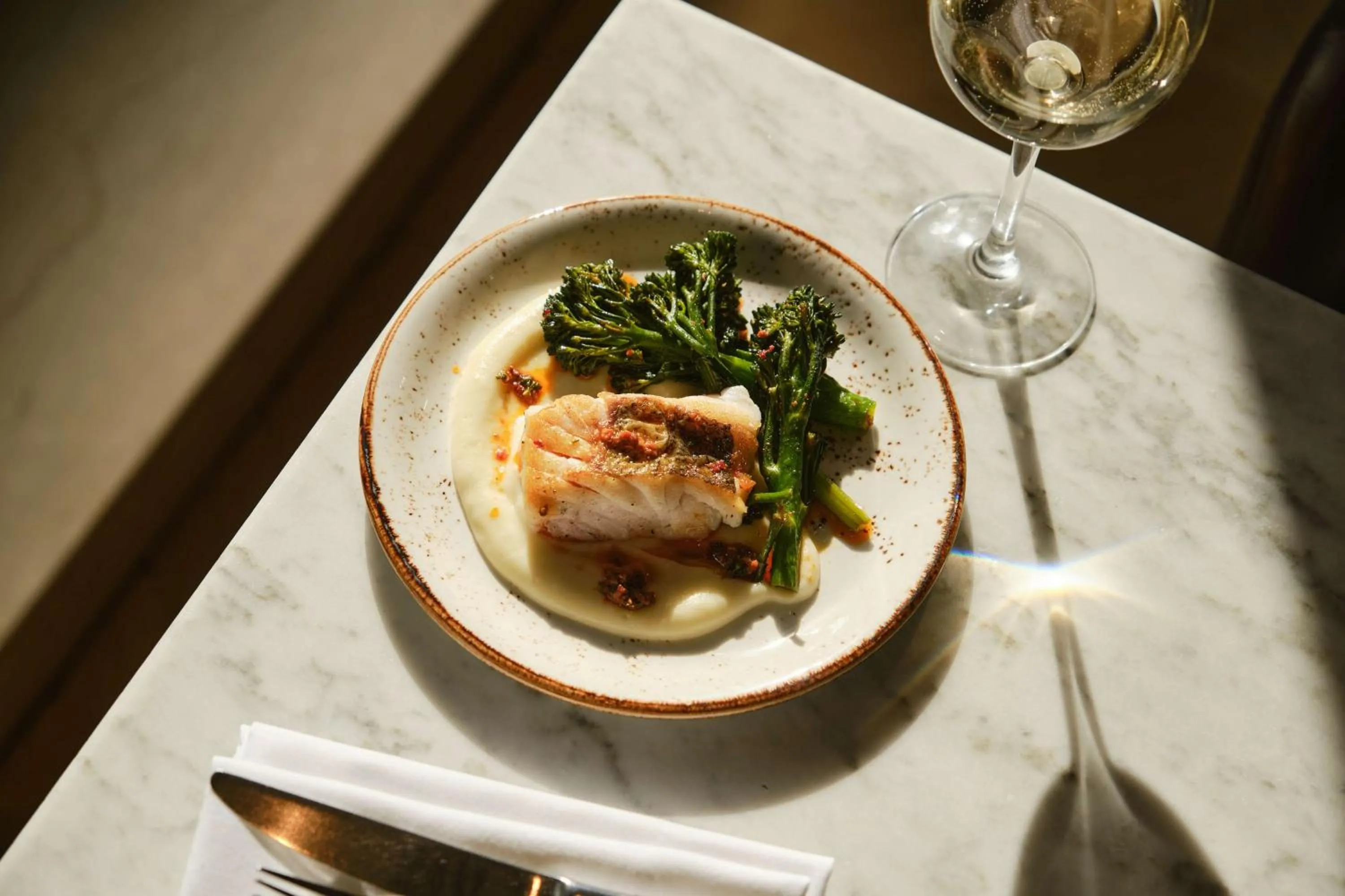 Restaurant/places to eat in Park Plaza Victoria London