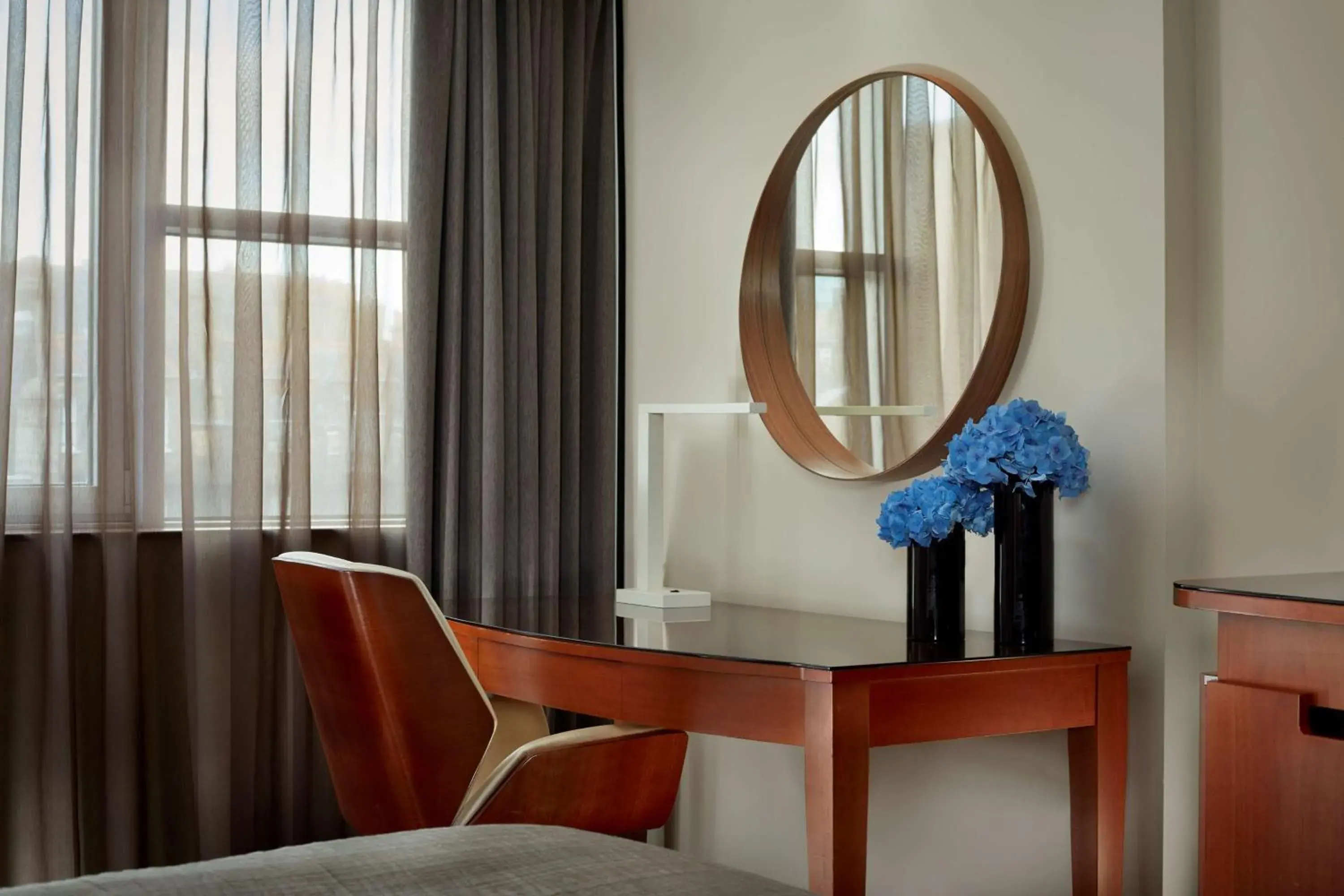 Bedroom in Park Plaza Victoria London Bedroom in Park Plaza Victoria London