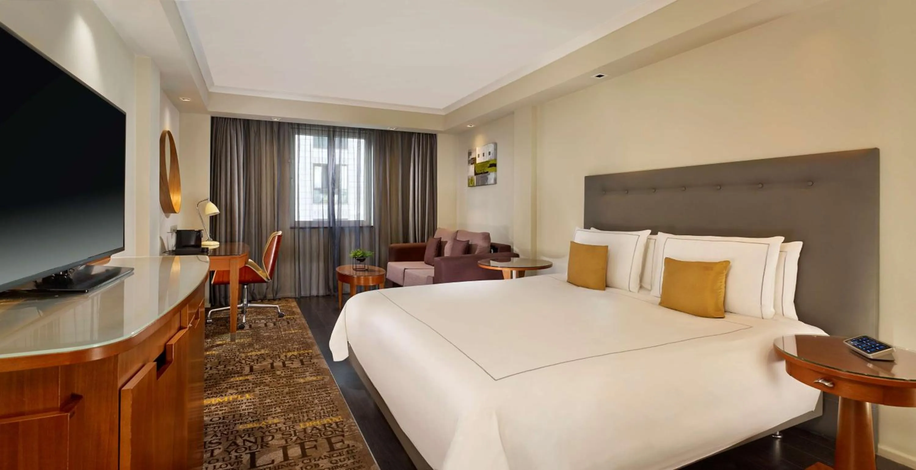 Bedroom, Bed in Park Plaza Victoria London