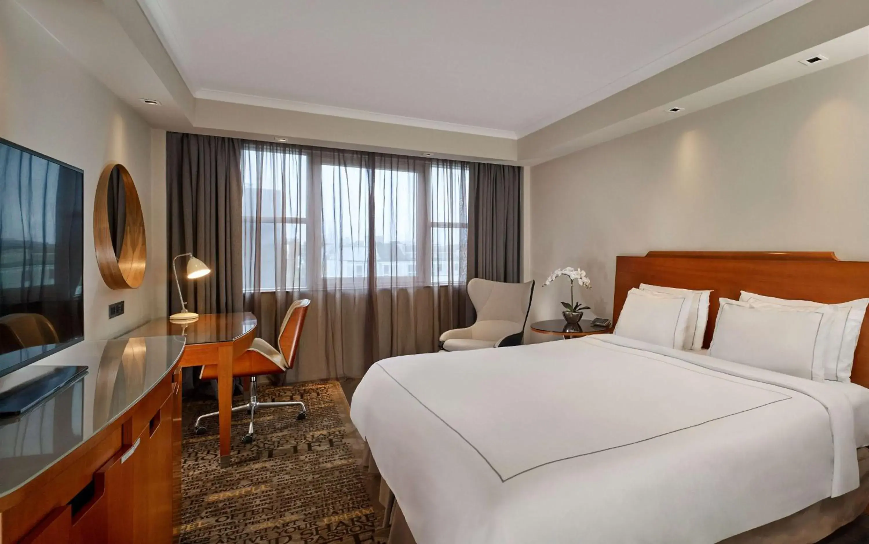 Bedroom, Bed in Park Plaza Victoria London Bedroom, Bed in Park Plaza Victoria London