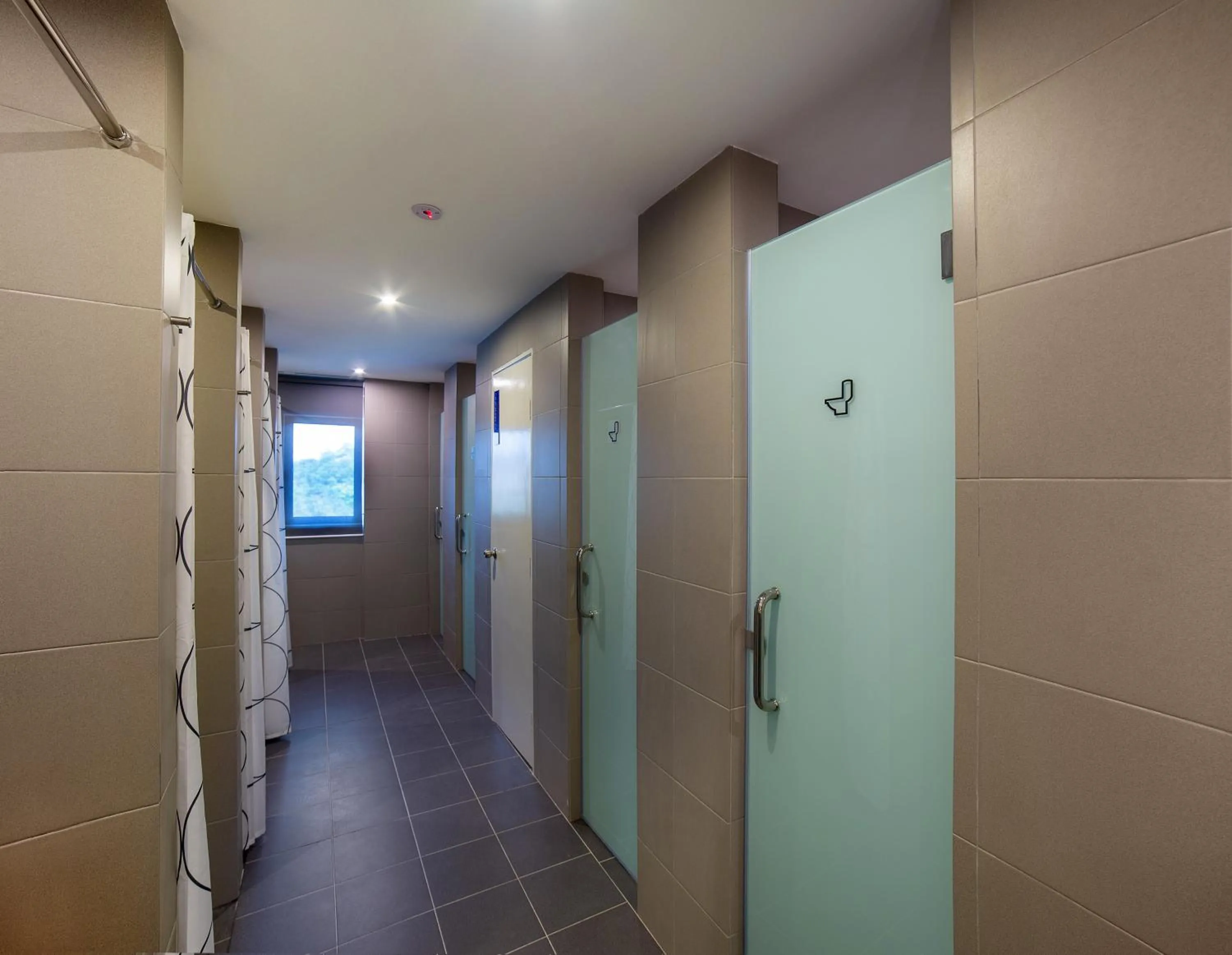 Bathroom in Riccarton Capsule Hotel