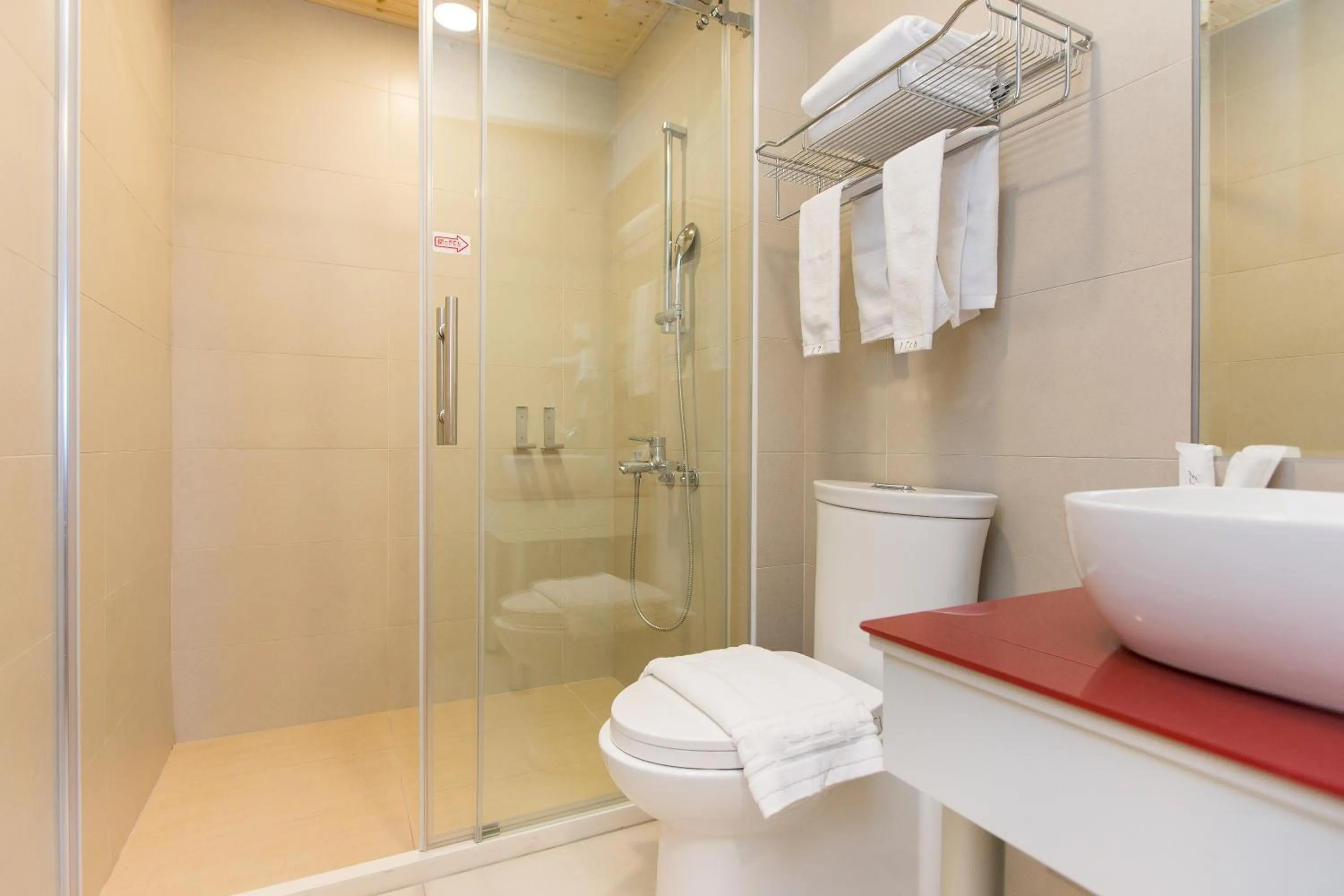 Bathroom in 17th Summer