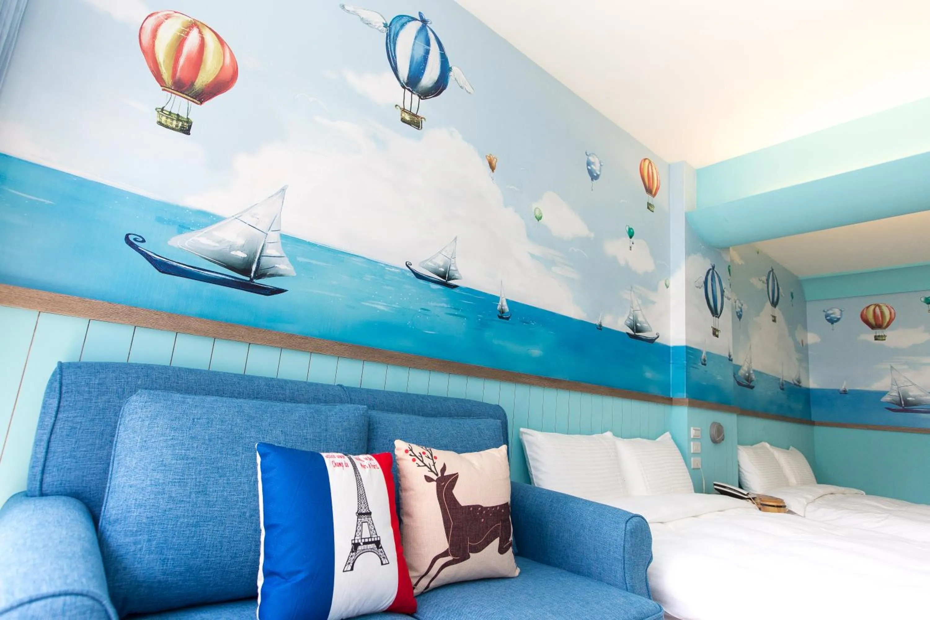 Seating area in 17th Summer