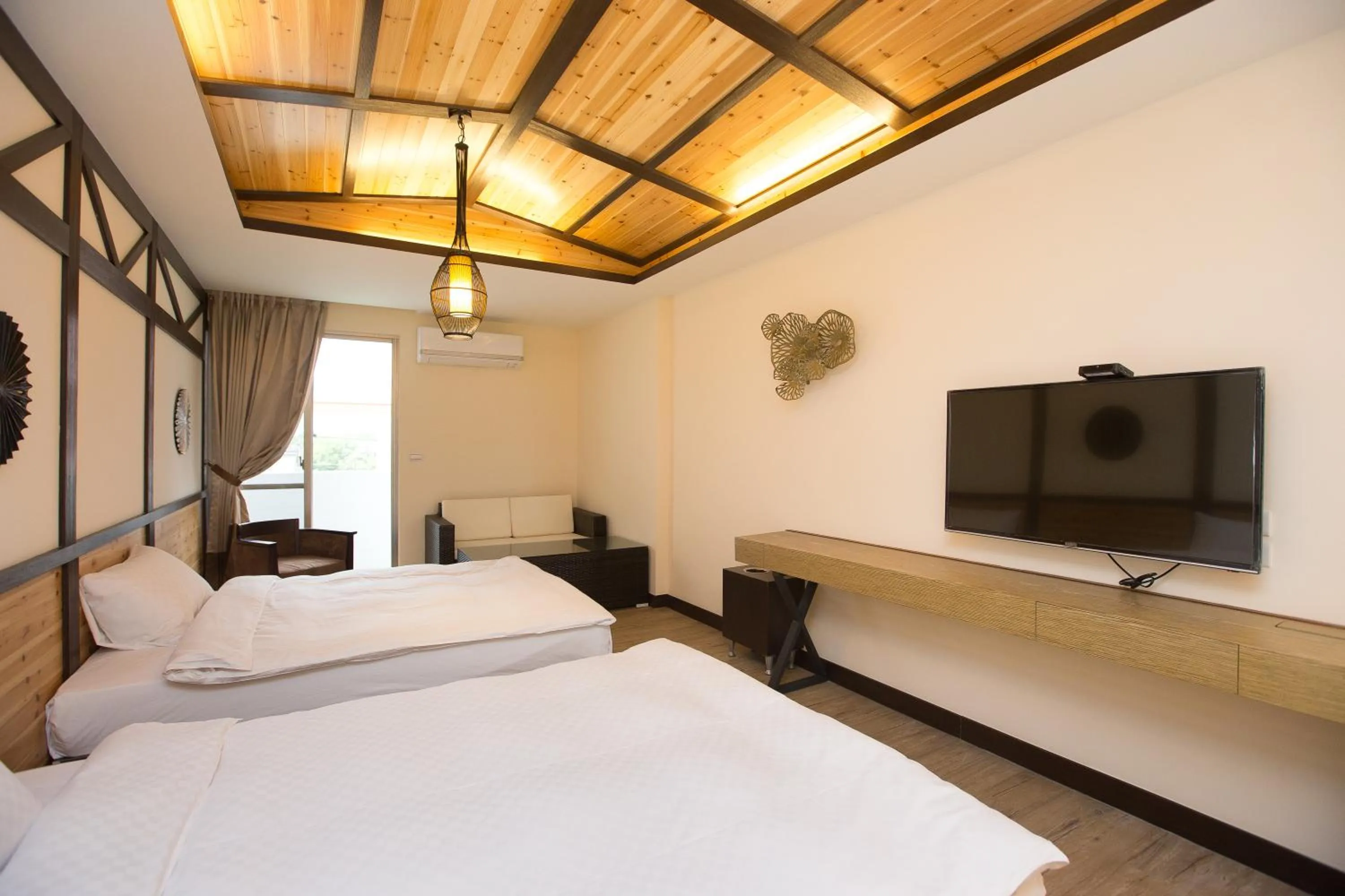 TV and multimedia in 17th Summer