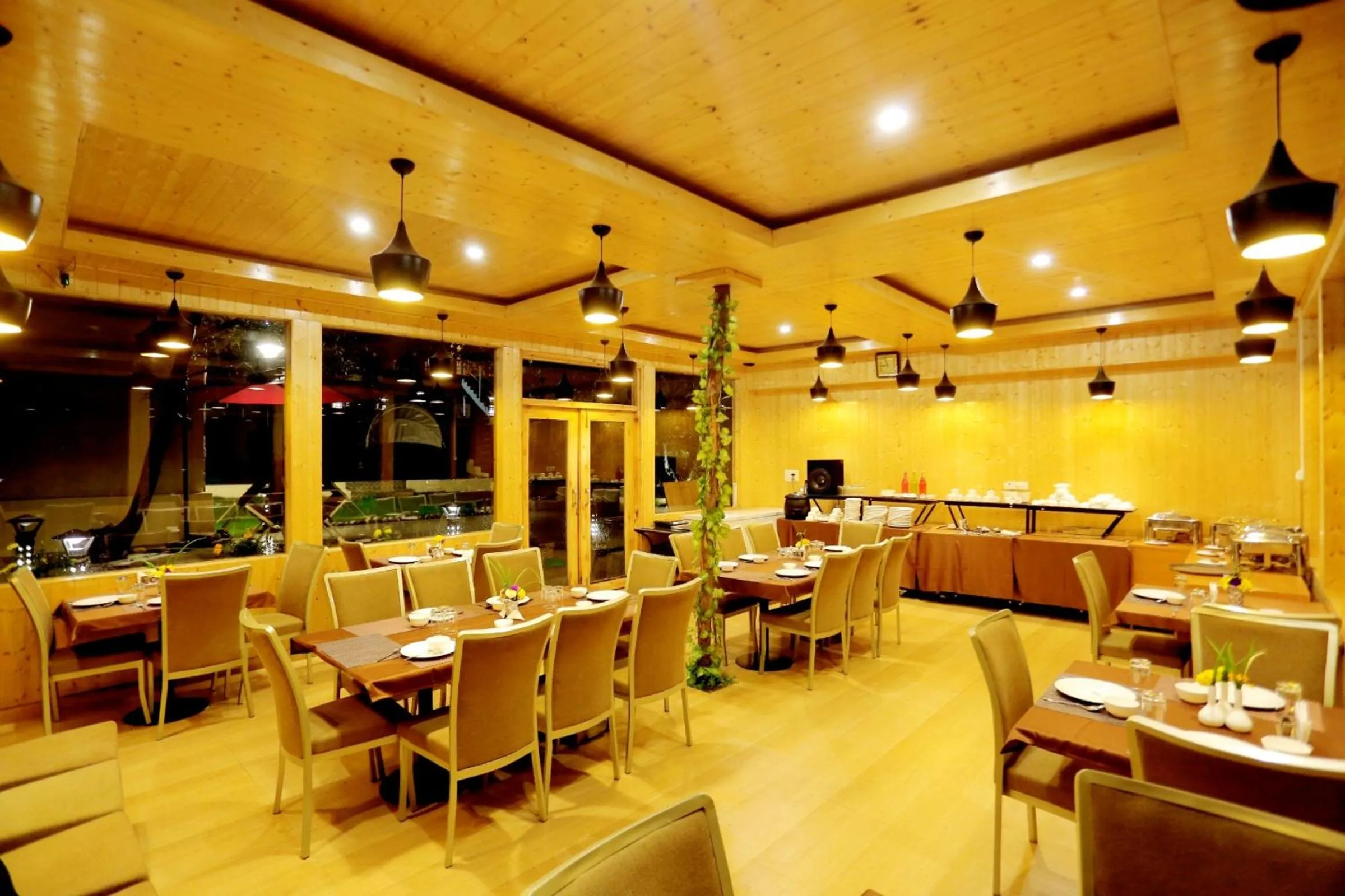 Restaurant/places to eat in Amara Resorts Manali