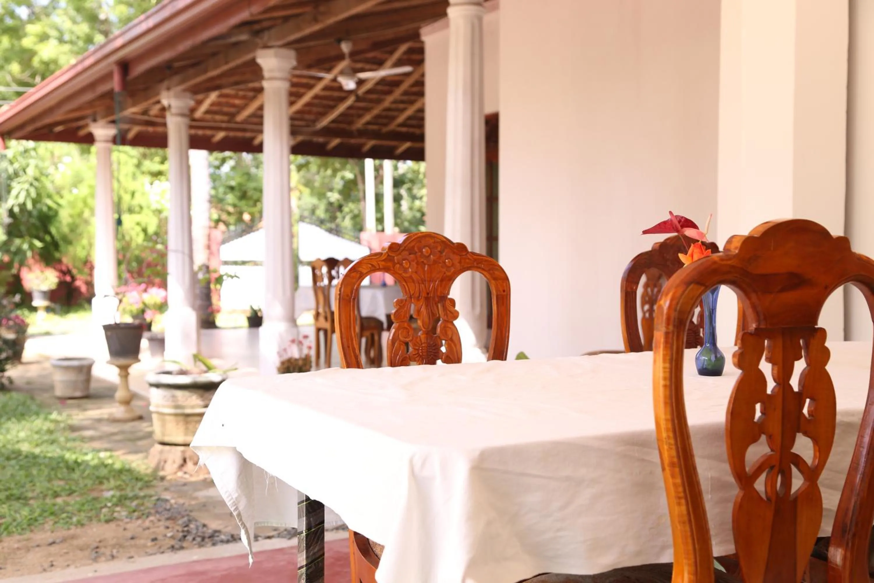Restaurant/places to eat in New Vilard