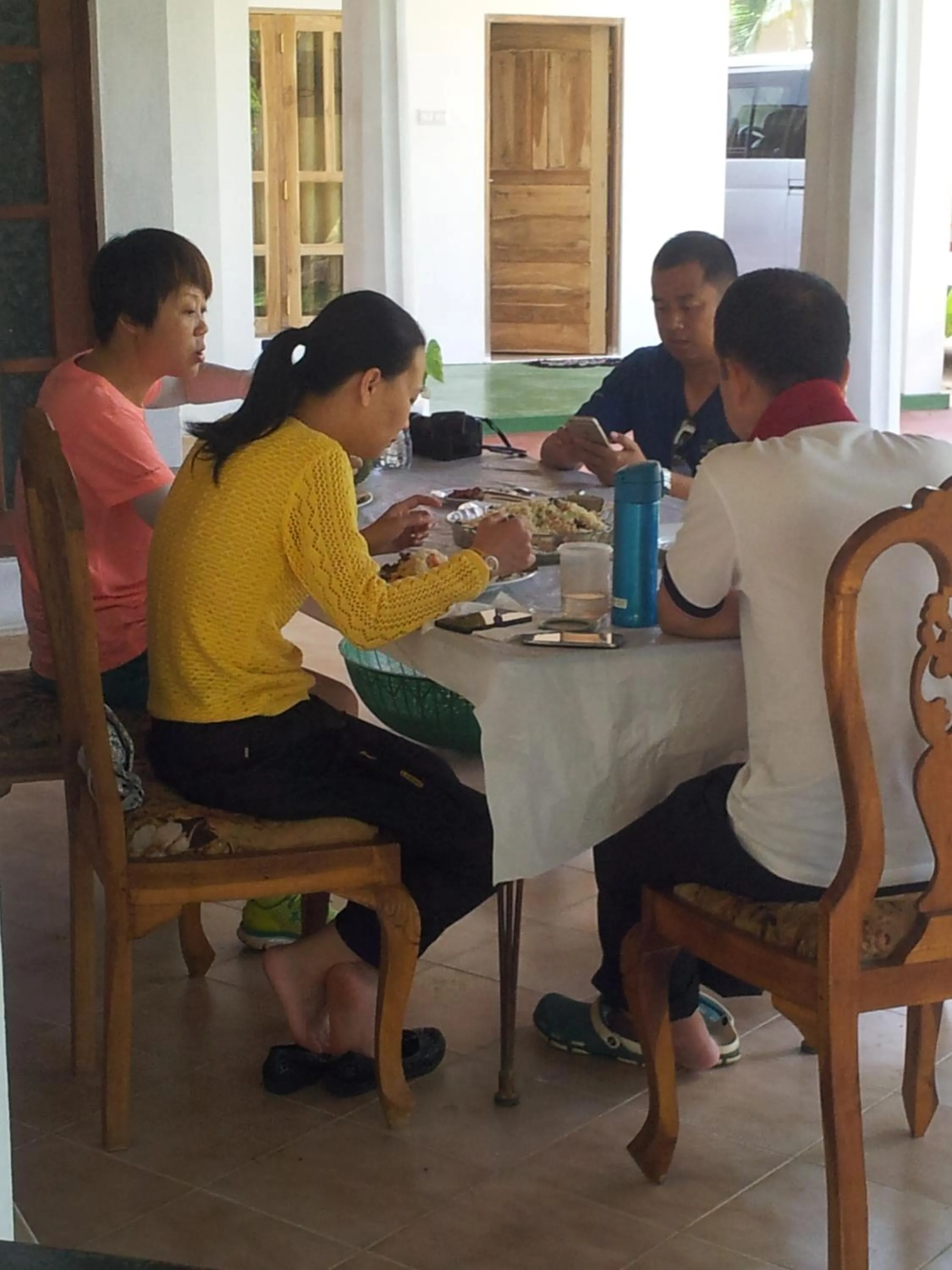 Restaurant/places to eat in New Vilard