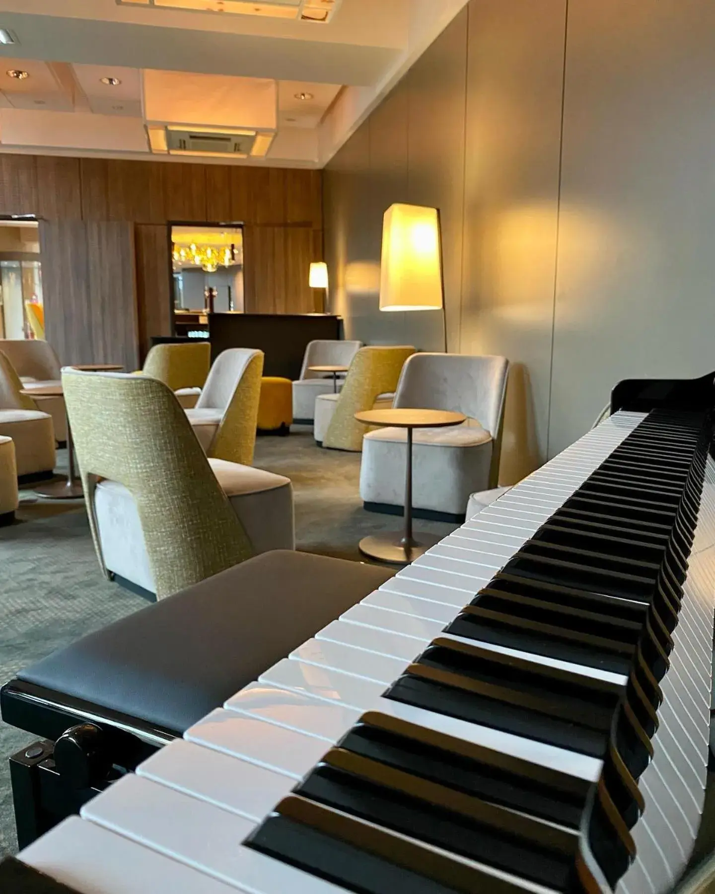 Lounge or bar in Best Western Plus Hôtel Colbert Lounge or bar in Best Western Plus Hôtel Colbert