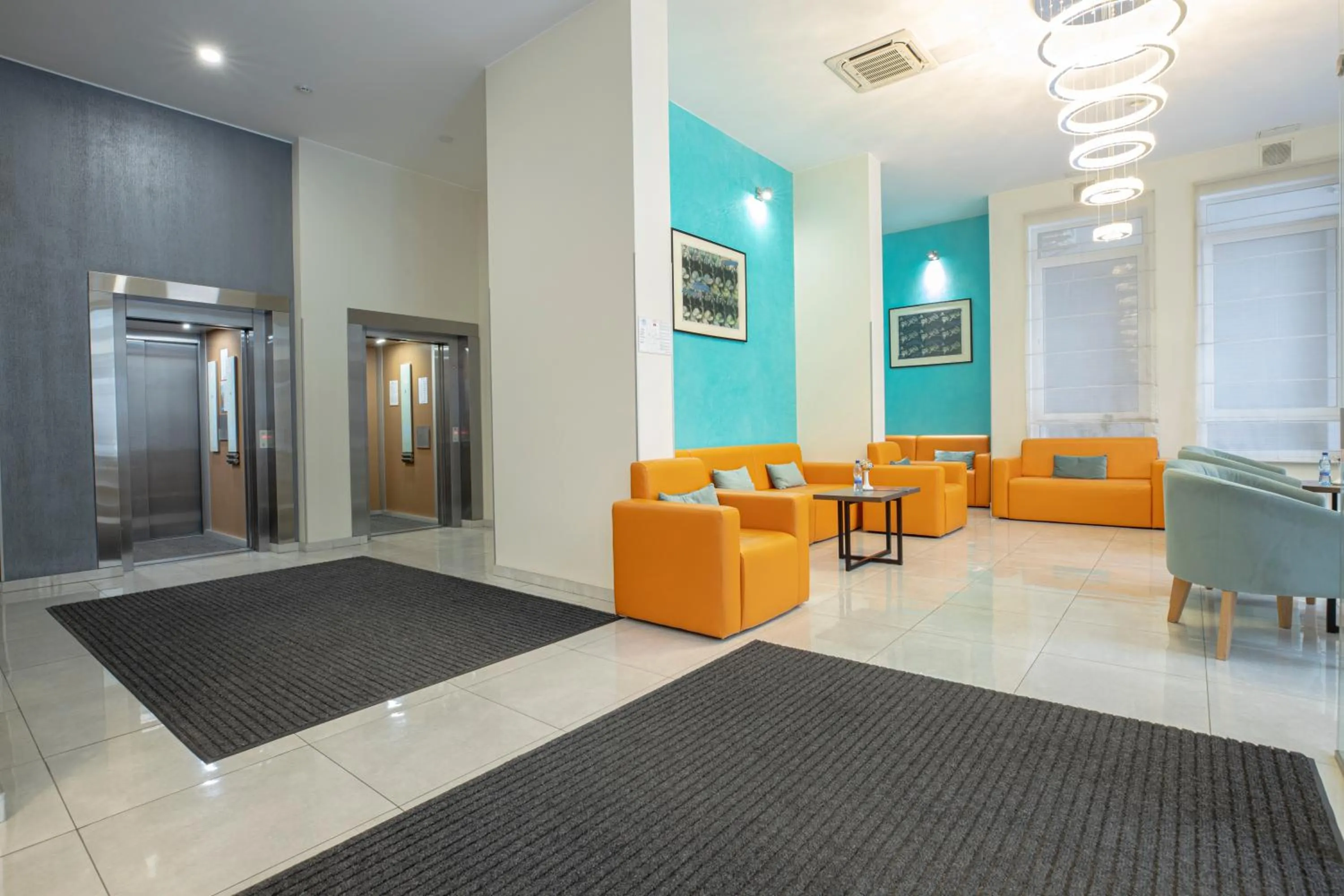 Lobby or reception in Raziotel Kyiv Yamska