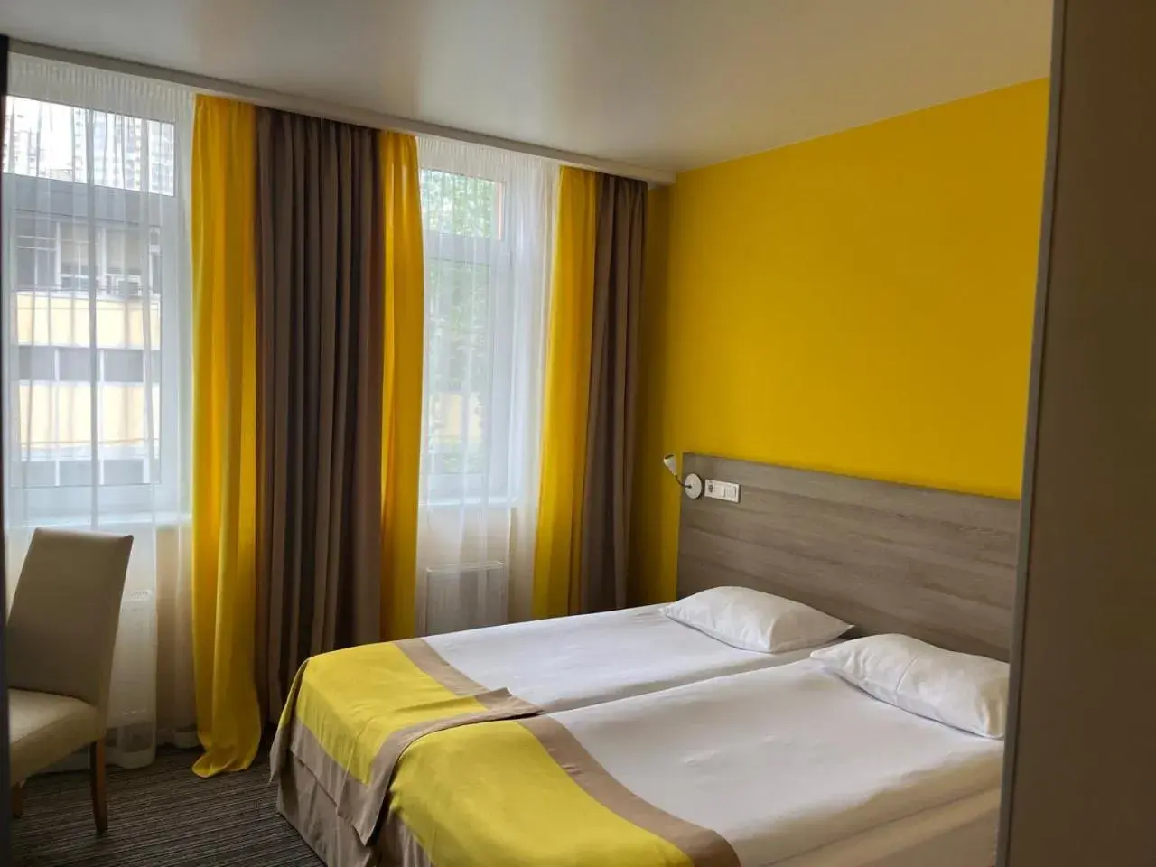 Queen Room - single occupancy - Disability Access in Raziotel Kyiv Yamska Queen Room - single occupancy - Disability Access in Raziotel Kyiv Yamska