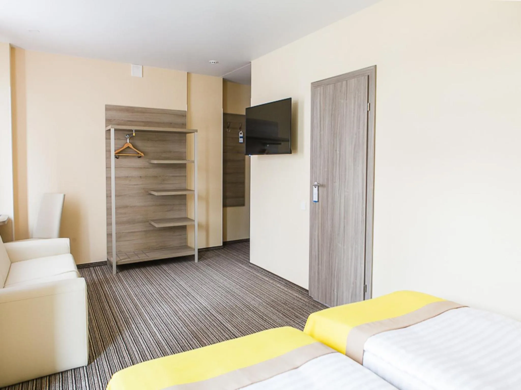 Photo of the whole room, Bed in Raziotel Kyiv Yamska