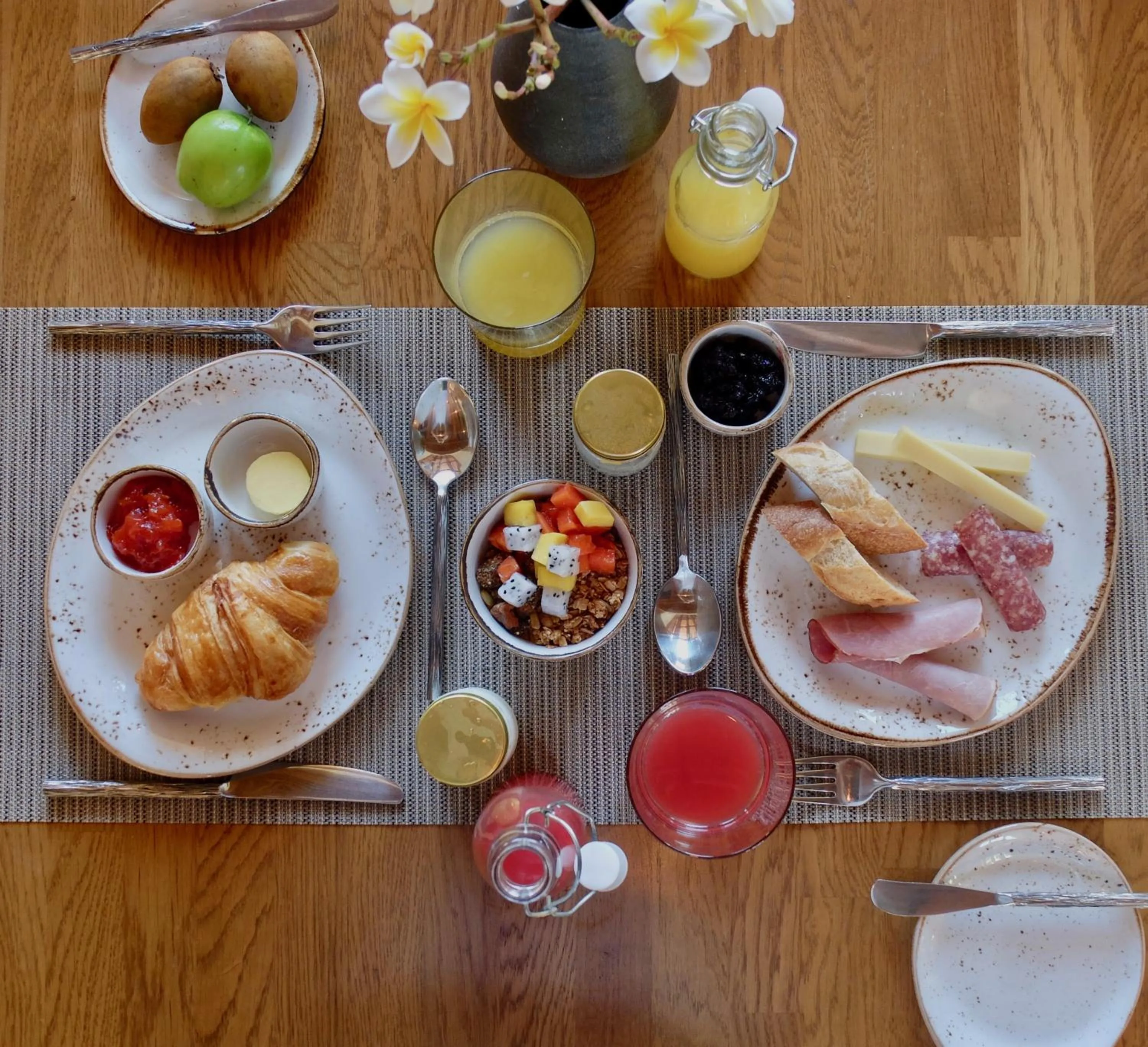 Food and drinks in Avani+ Luang Prabang Hotel