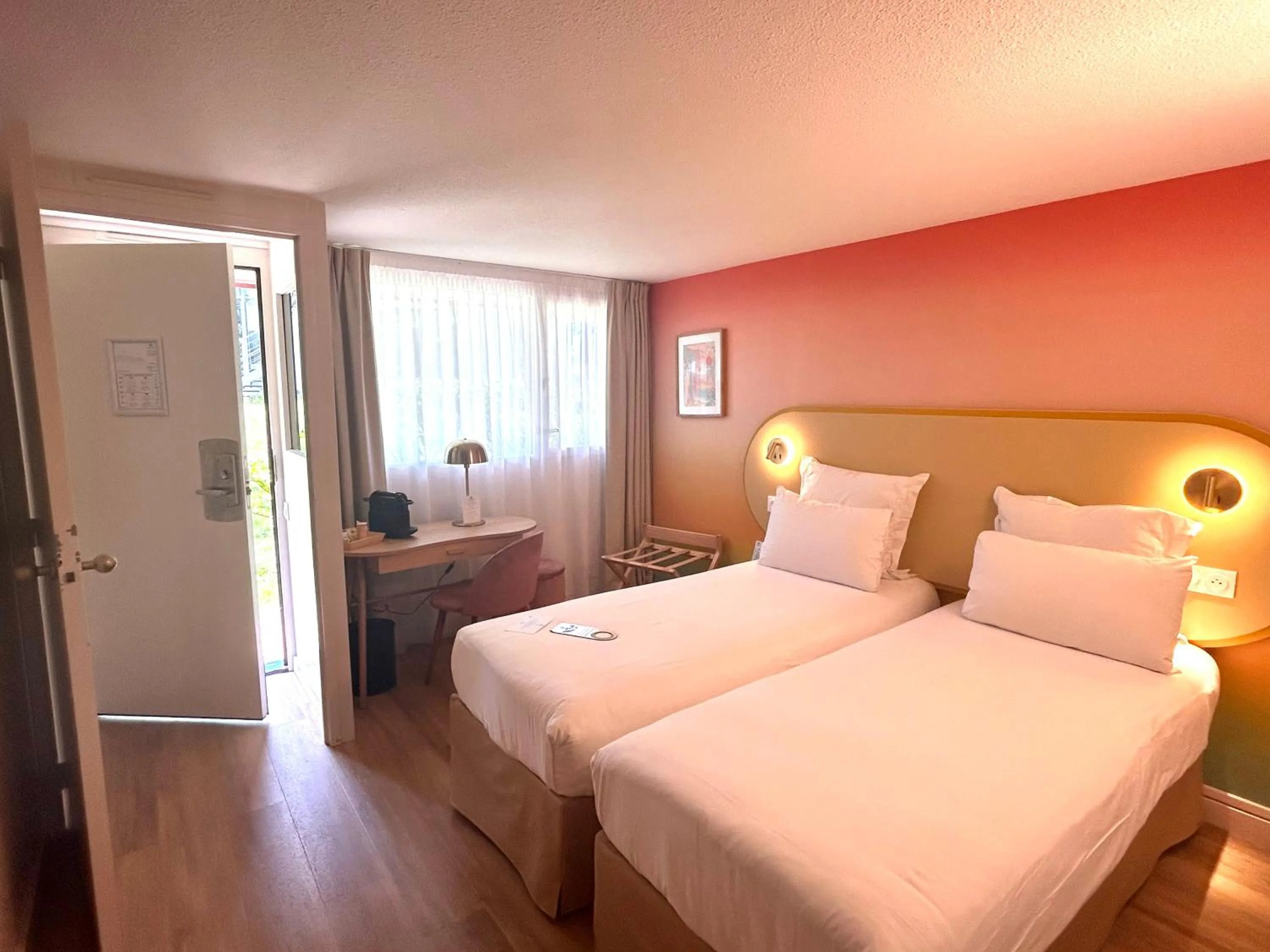 Bedroom, Bed in Sure Hotel by Best Western Biarritz Aeroport