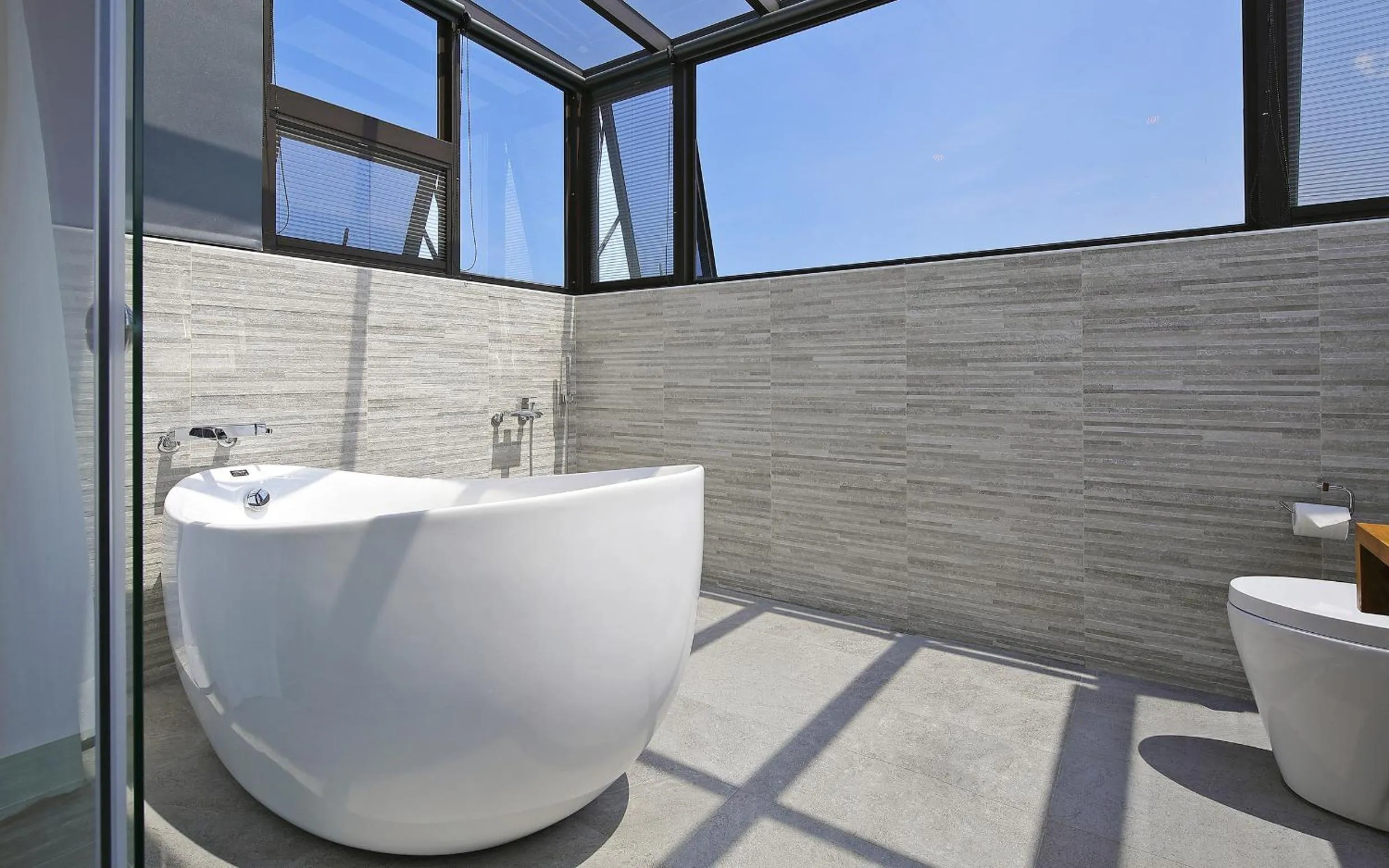 Bathroom in Sunny Stream B & B