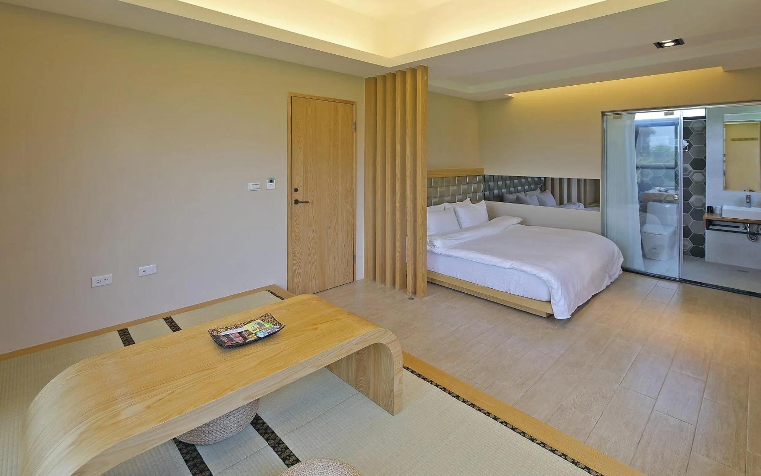 Photo of the whole room, Bed in Sunny Stream B & B