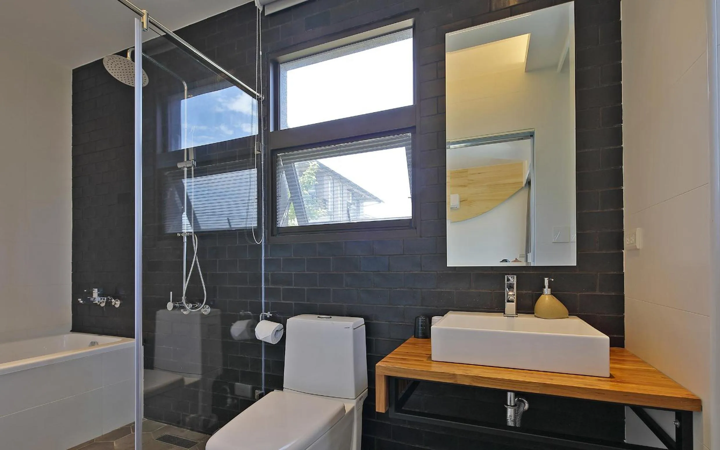 Bathroom in Sunny Stream B & B