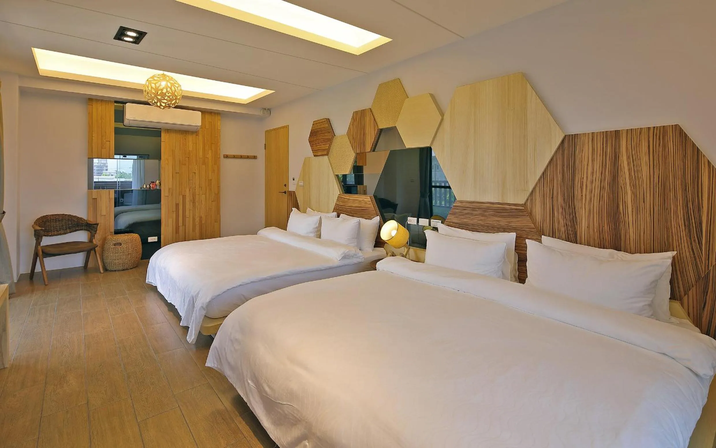 Photo of the whole room, Bed in Sunny Stream B & B