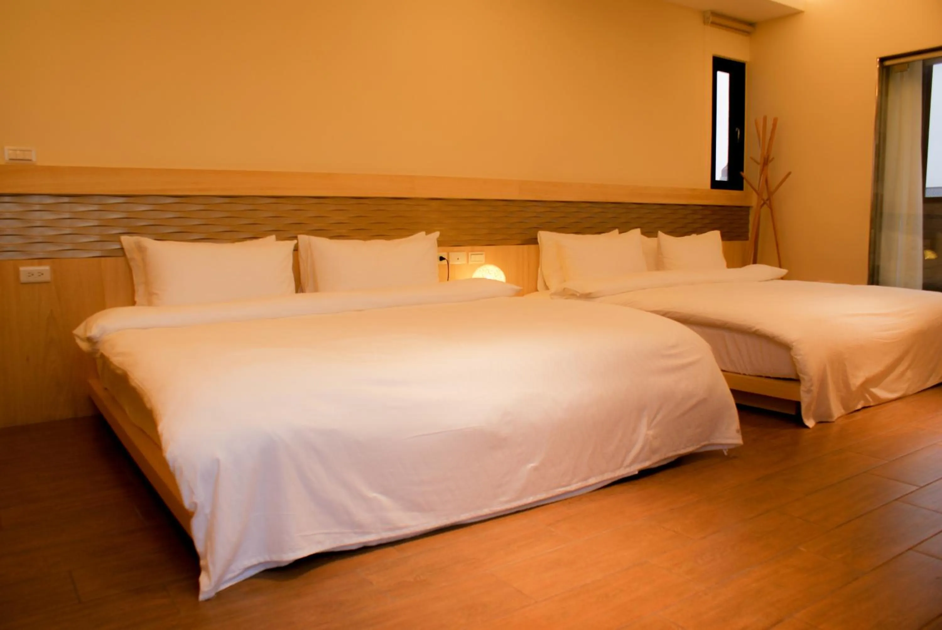 bunk bed, Bed in Sunny Stream B & B