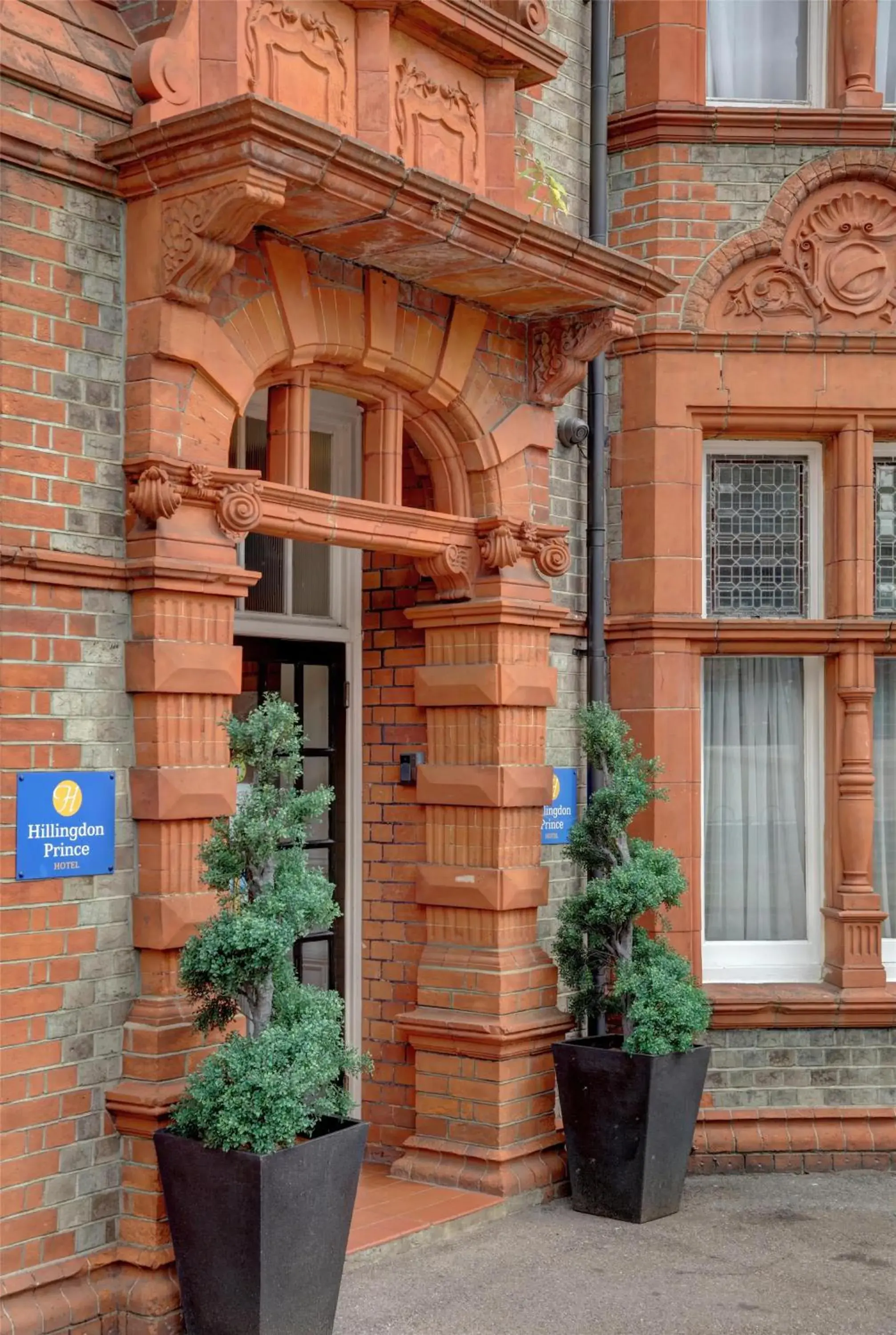 Property building in Sure Hotel by Best Western Reading Property building in Sure Hotel by Best Western Reading