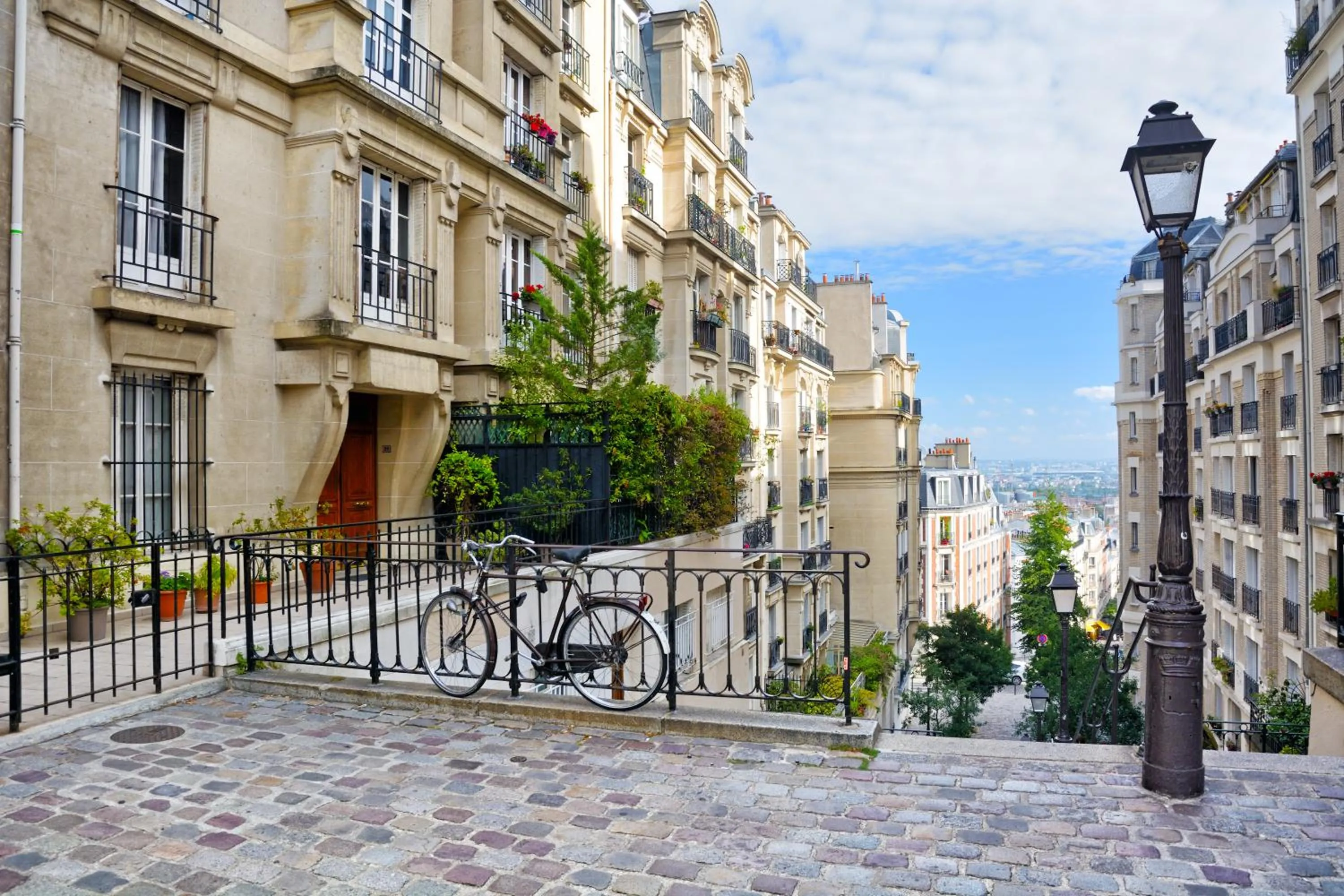 Restaurant/places to eat in Holiday Inn Paris Montmartre by IHG