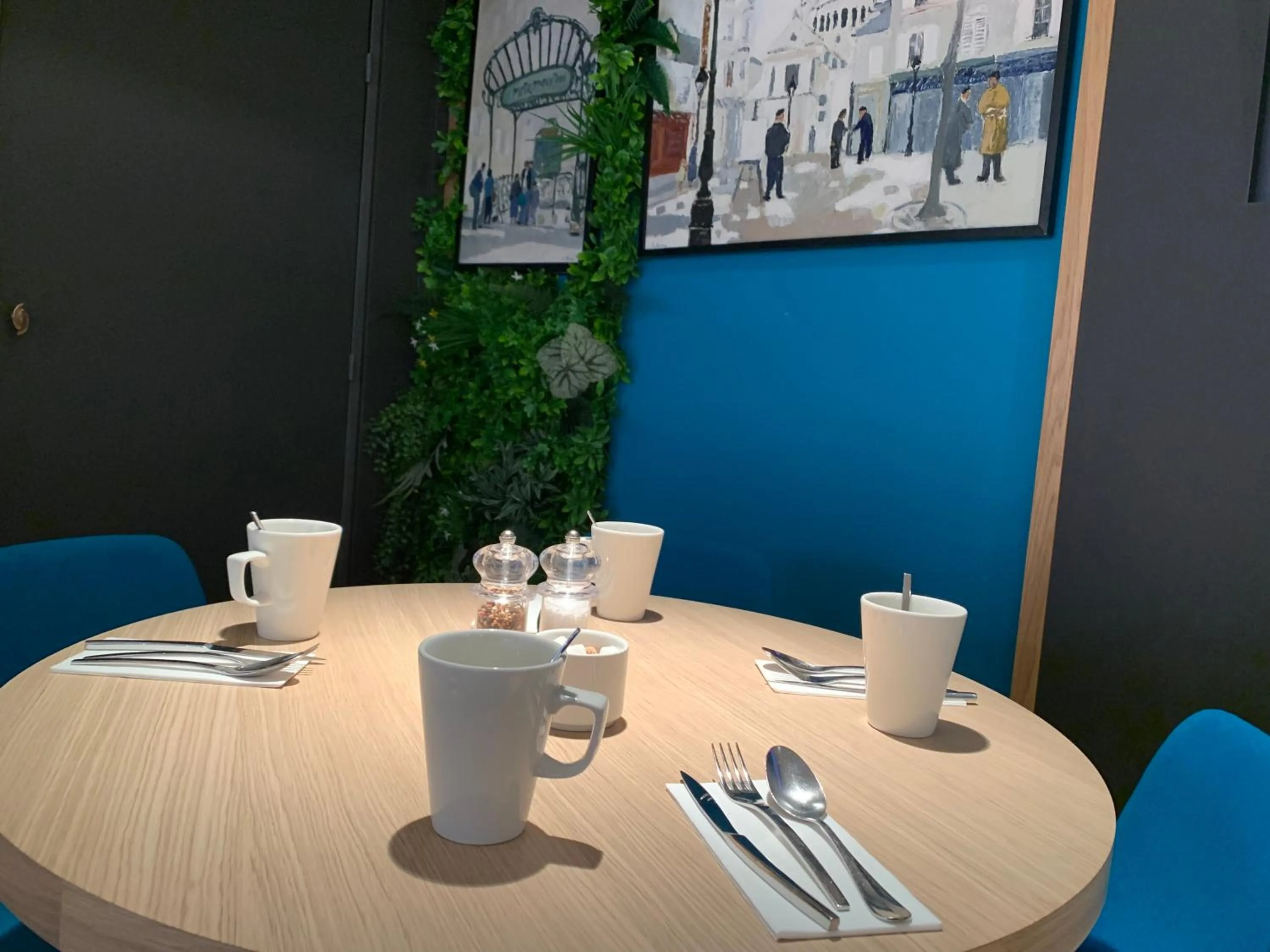 Breakfast in Holiday Inn Paris Montmartre by IHG