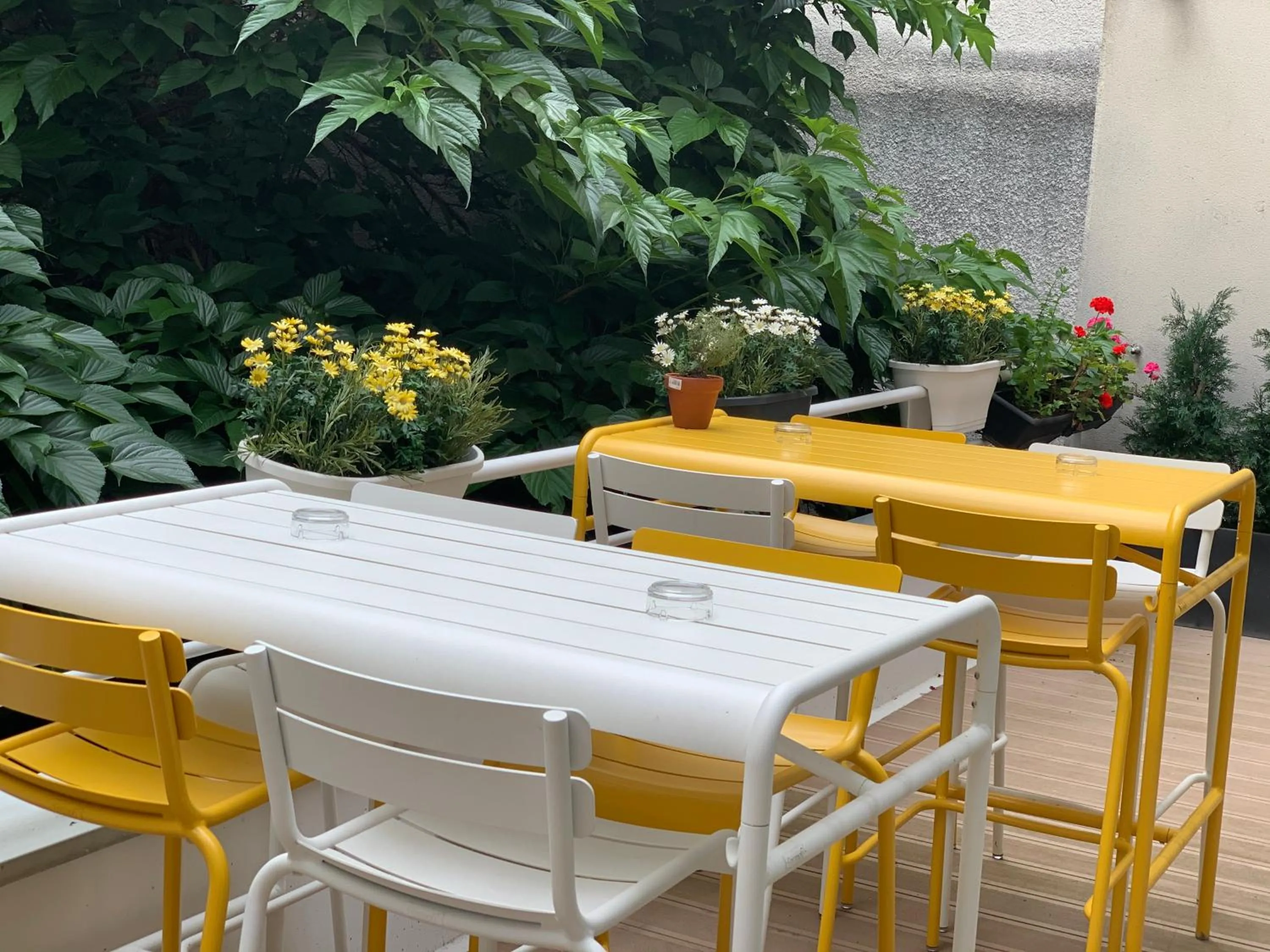 Patio in Holiday Inn Paris Montmartre by IHG